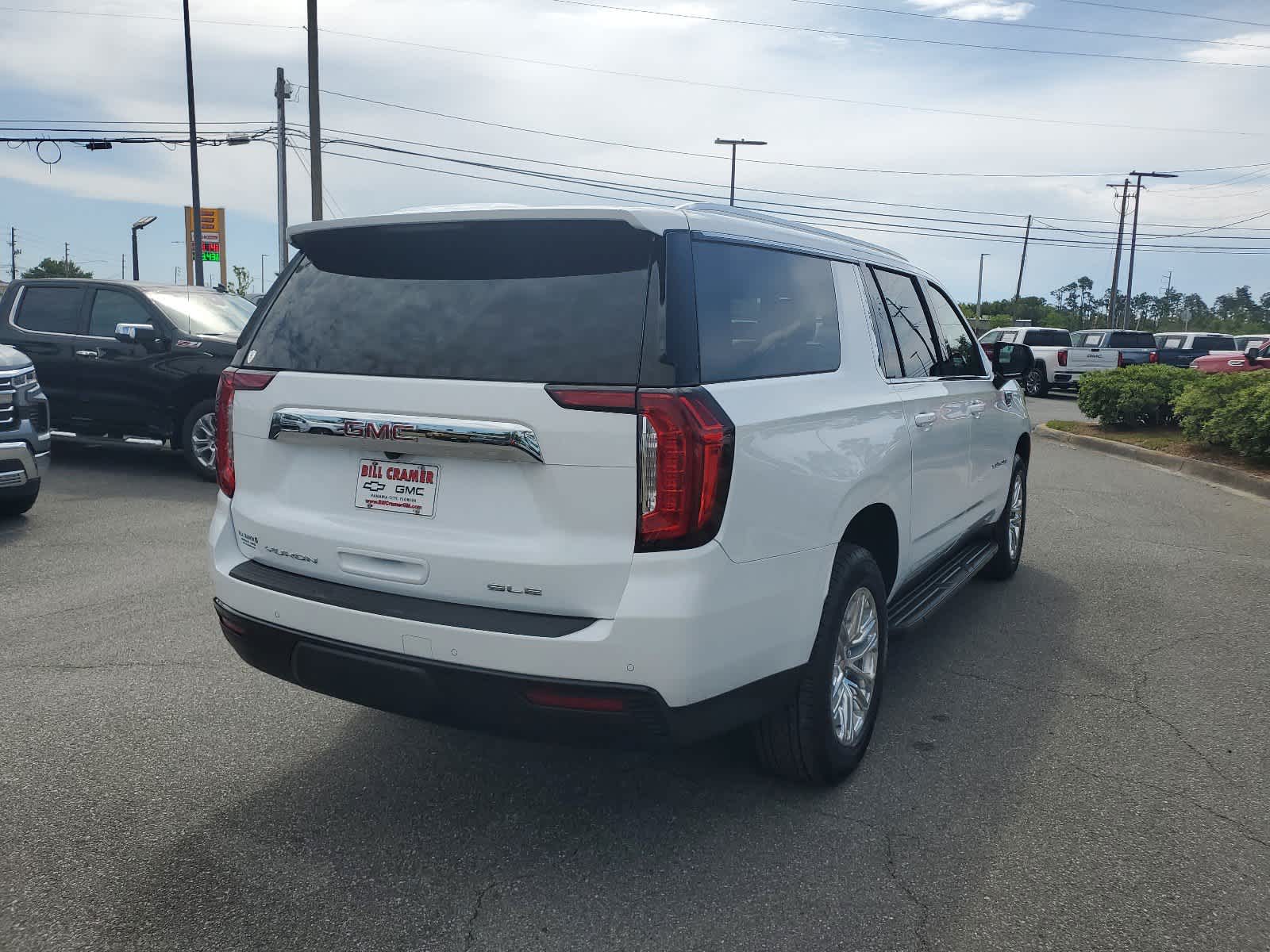 2024 GMC Yukon XL SLE 3