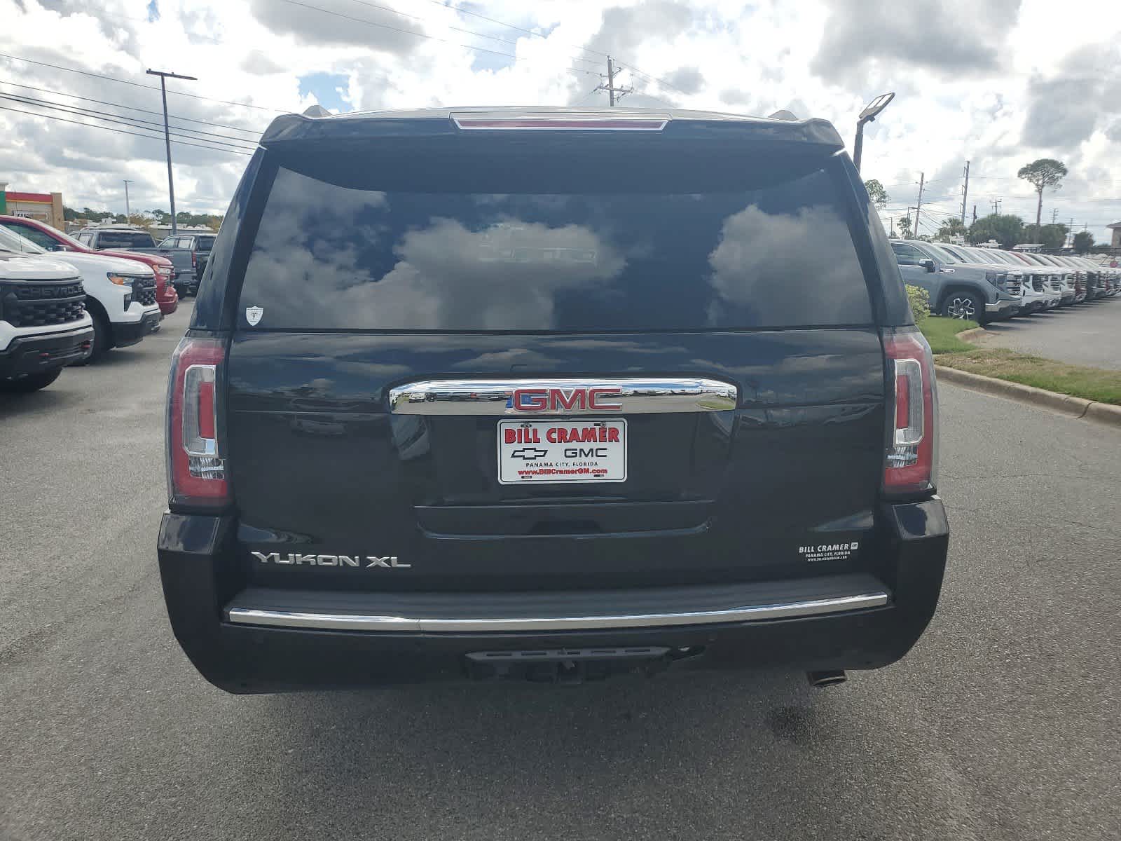 2020 GMC Yukon XL Denali 4