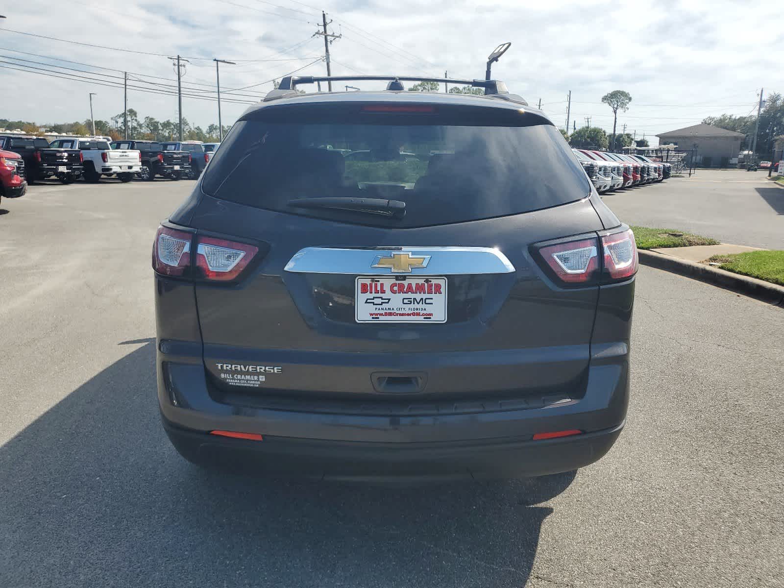 2017 Chevrolet Traverse LS 4