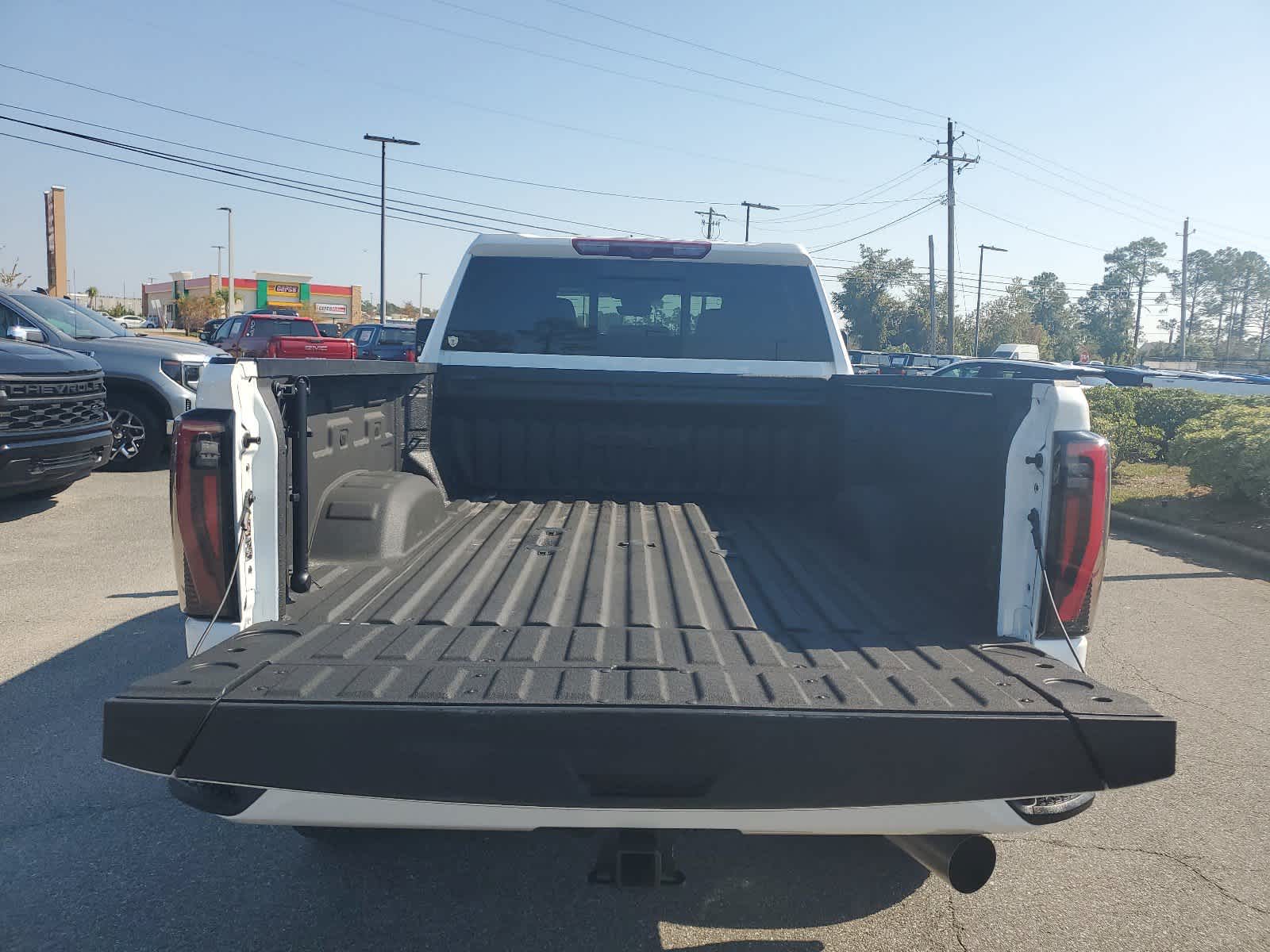 2024 GMC Sierra 2500HD AT4 4WD Crew Cab 159 5