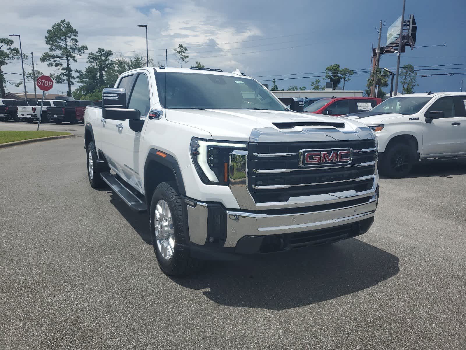 2024 GMC Sierra 3500HD SLT 4WD Crew Cab 159 25