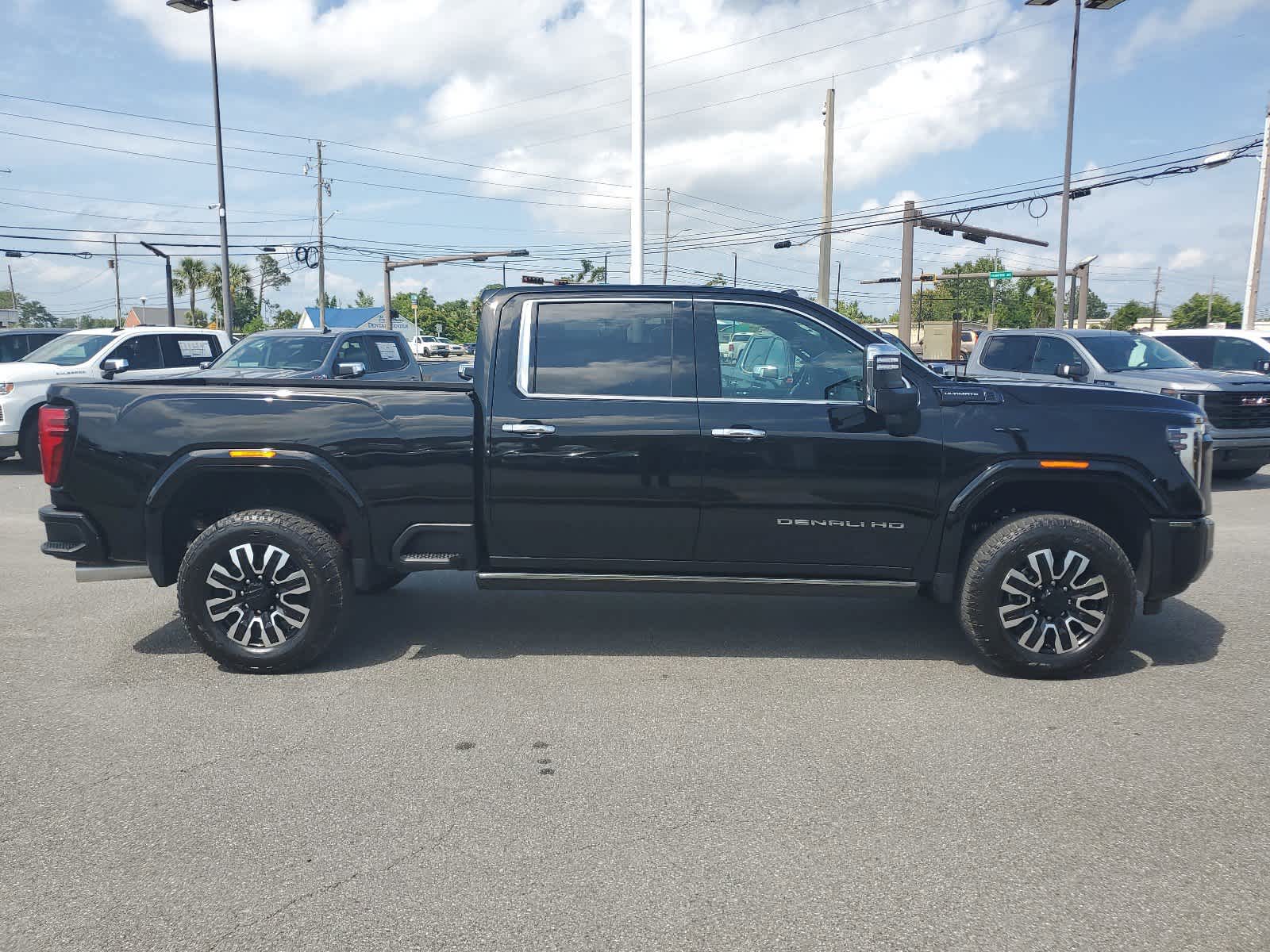 2024 GMC Sierra 3500HD Denali Ultimate 4WD Crew Cab 159 2