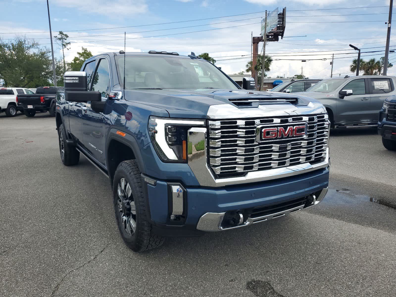 2025 GMC Sierra 3500HD Denali 4WD Crew Cab 159 25