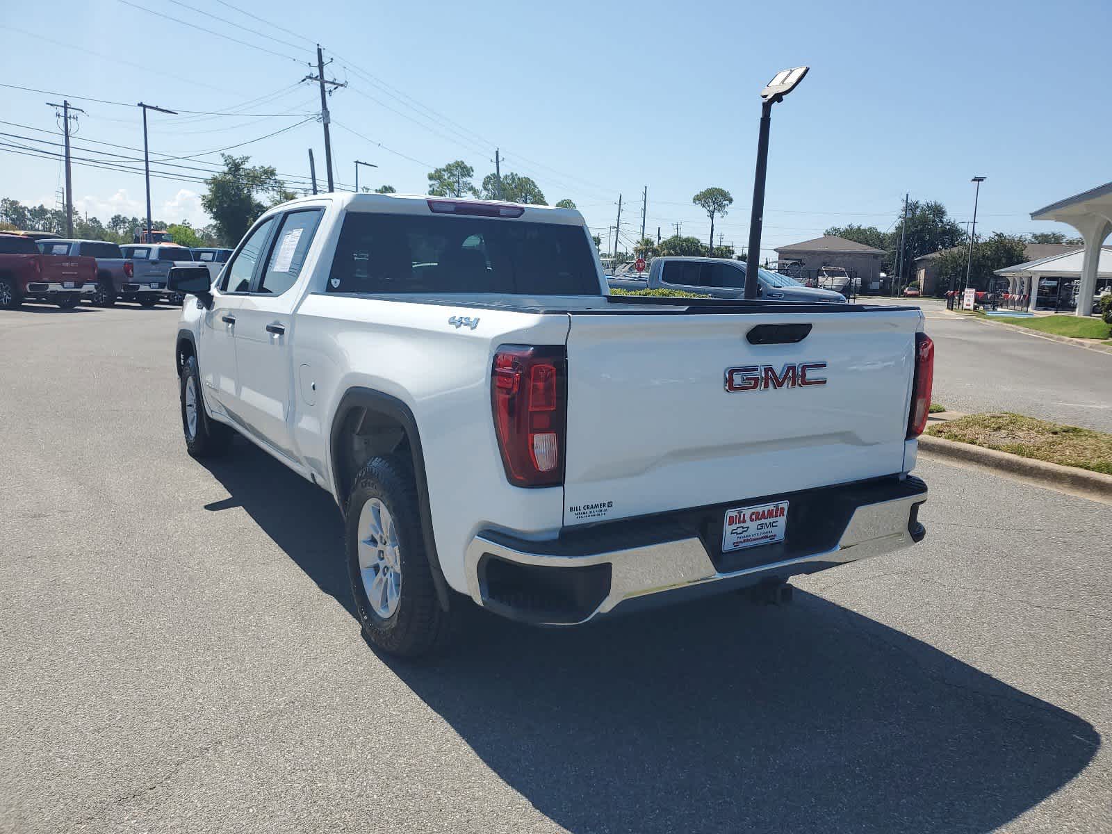 2022 GMC Sierra 1500 Pro 4WD Crew Cab 157 3