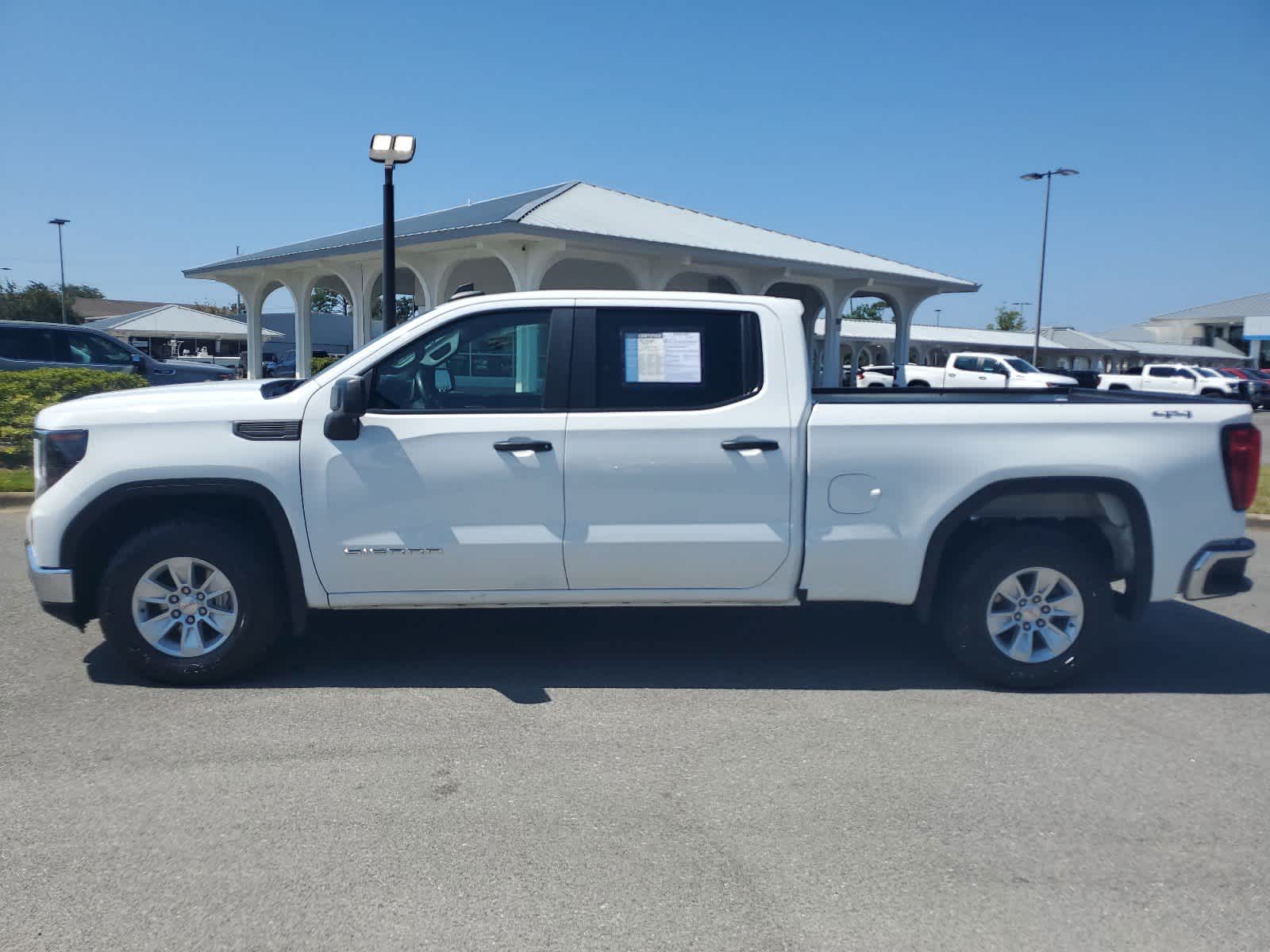 2022 GMC Sierra 1500 Pro 4WD Crew Cab 157 2