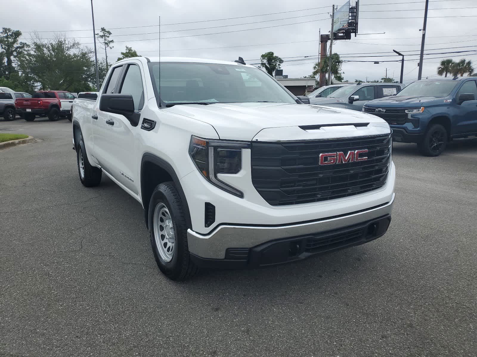 2025 GMC Sierra 1500 Pro 4WD Double Cab 147 8