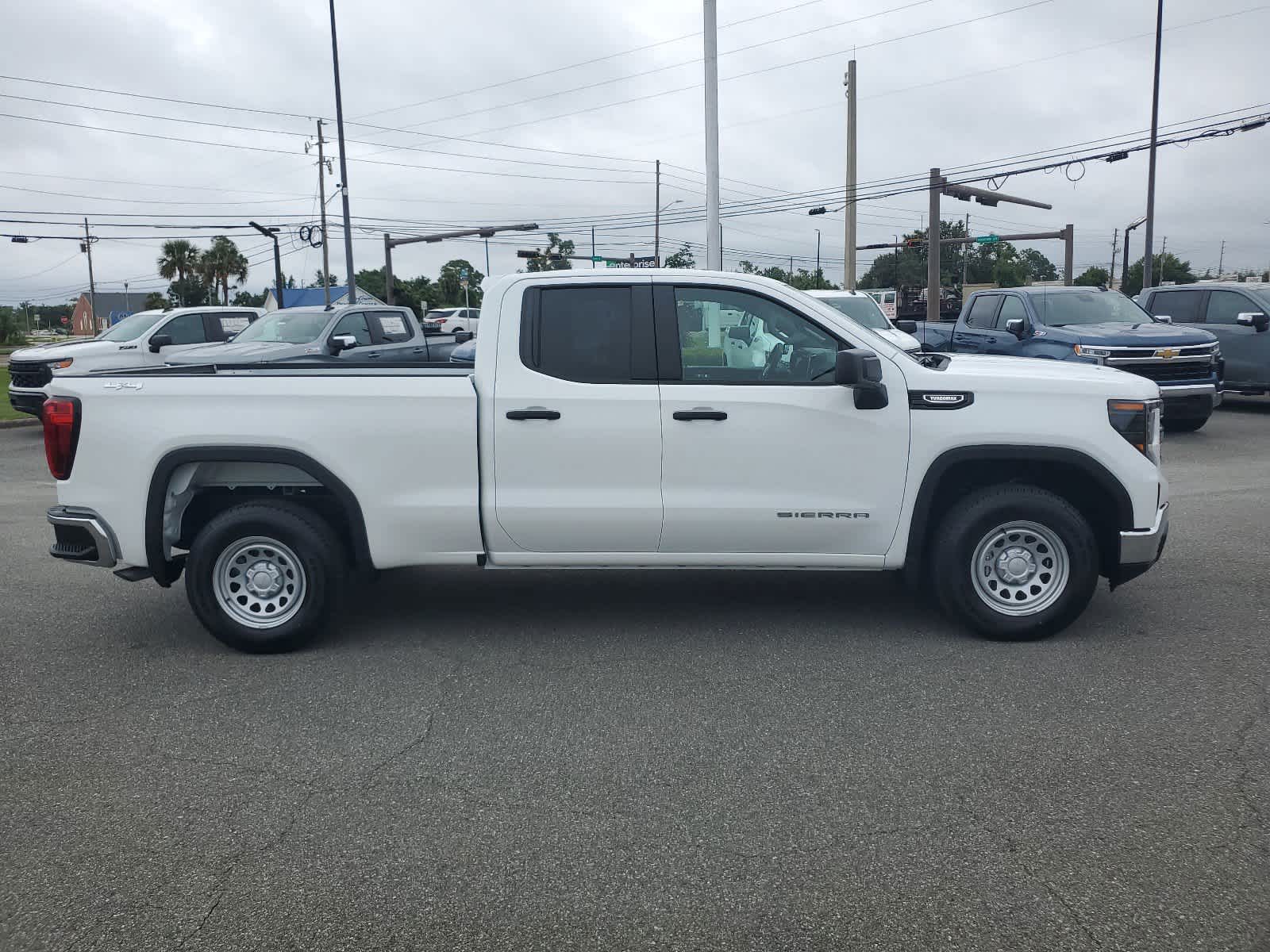 2025 GMC Sierra 1500 Pro 4WD Double Cab 147 7