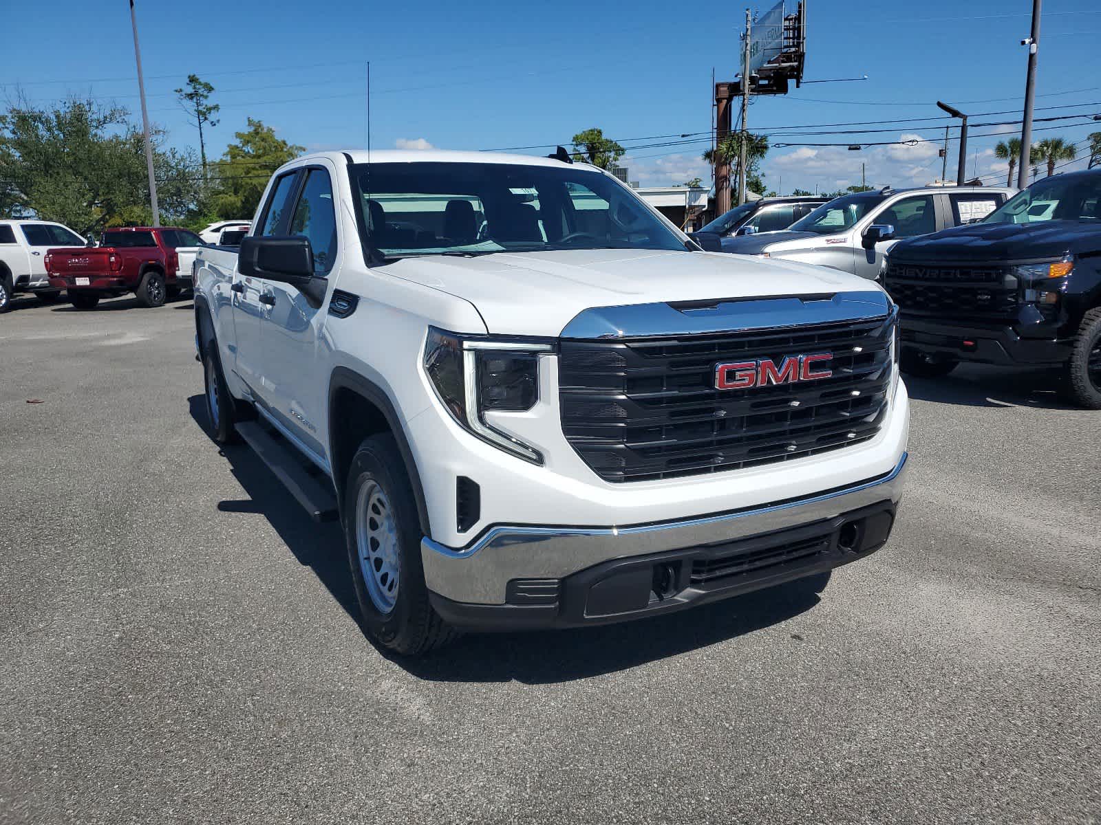 2025 GMC Sierra 1500 Pro 4WD Double Cab 147 25