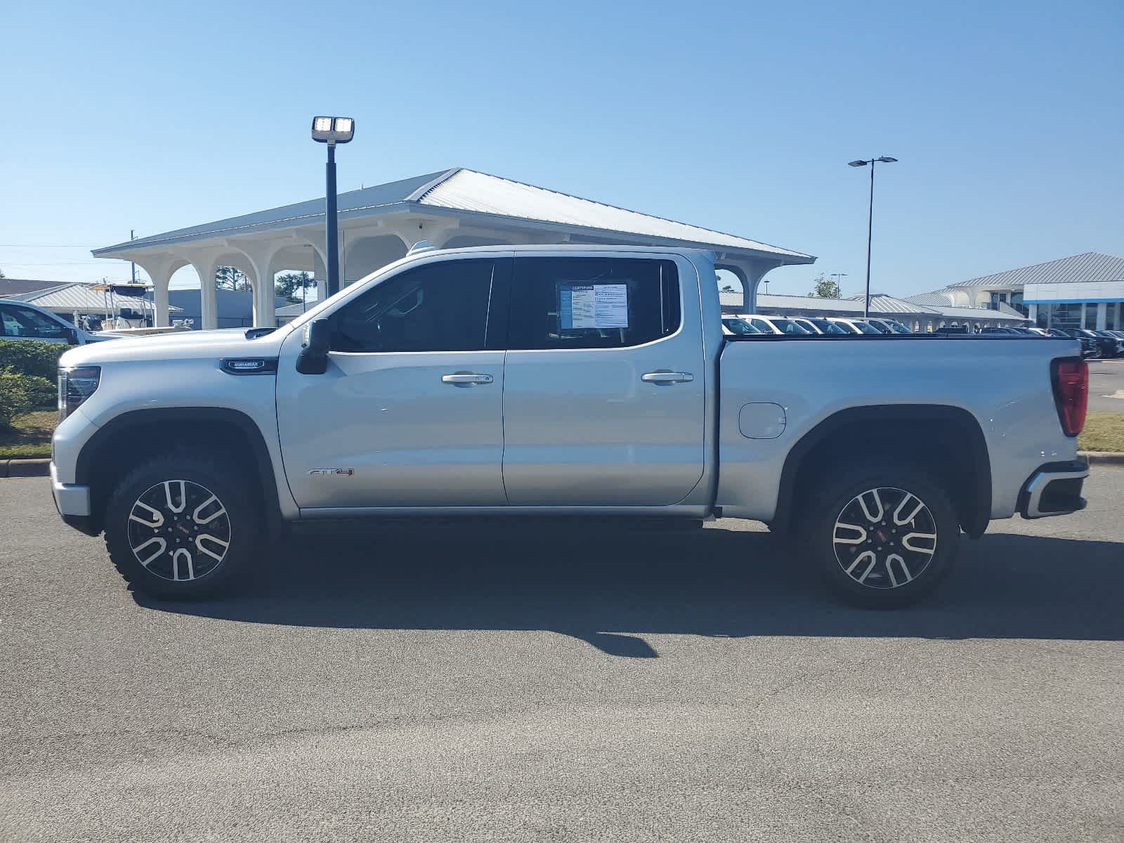 2022 GMC Sierra 1500 AT4 4WD Crew Cab 147 2