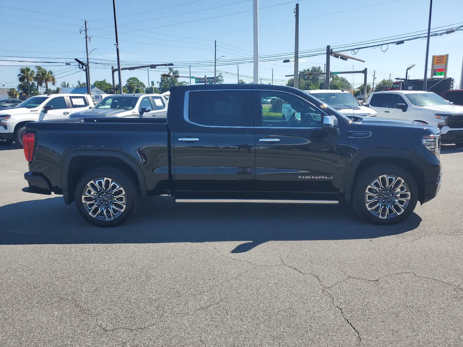 2023 GMC Sierra 1500 Denali Ultimate 4WD Crew Cab 147 7