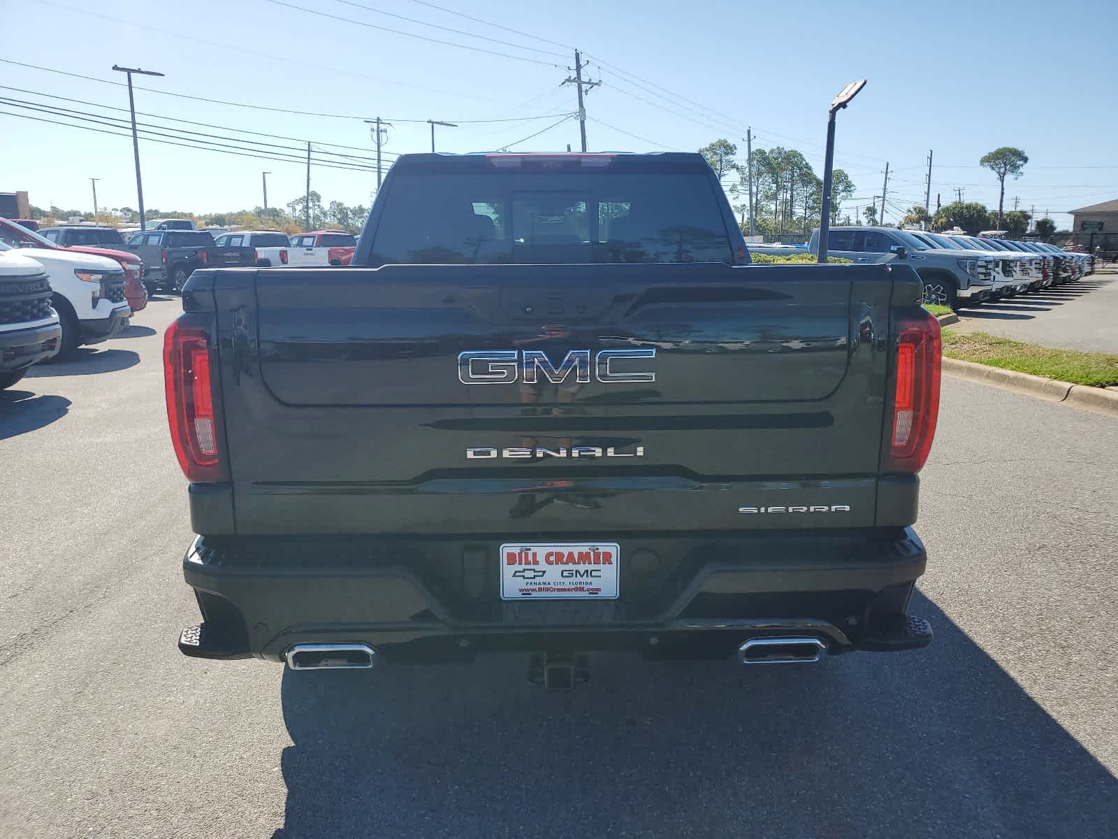 2023 GMC Sierra 1500 Denali Ultimate 4WD Crew Cab 147 4