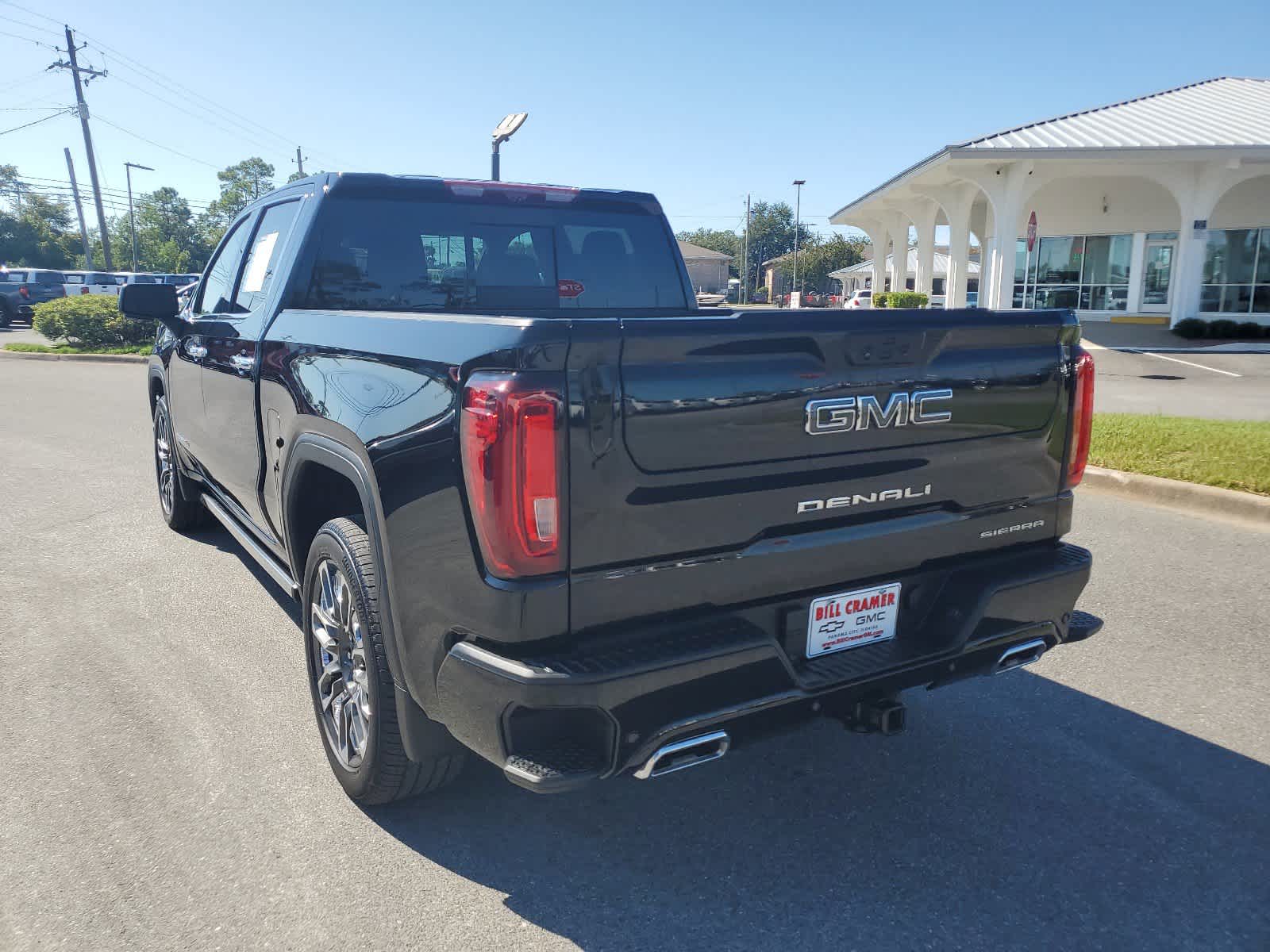 2023 GMC Sierra 1500 Denali Ultimate 4WD Crew Cab 147 3