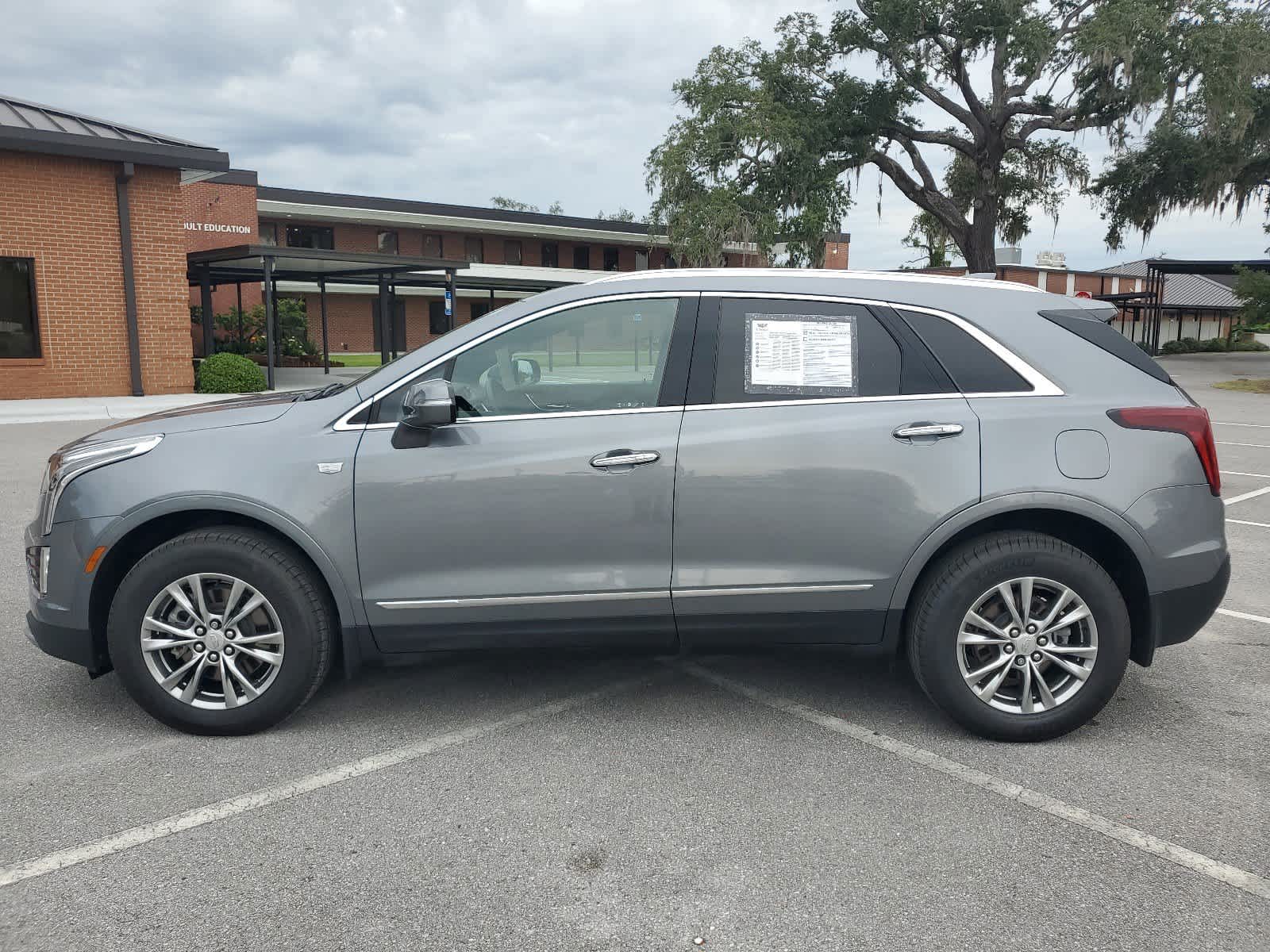 2022 Cadillac XT5 AWD Premium Luxury 2