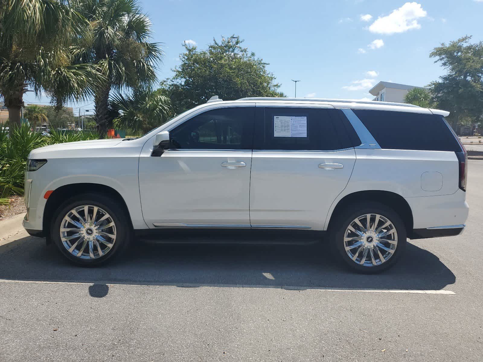 2023 Cadillac Escalade 4WD Premium Luxury 2