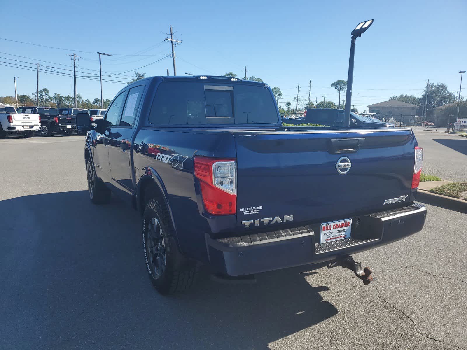 2017 Nissan Titan PRO-4X 4x4 Crew Cab 3