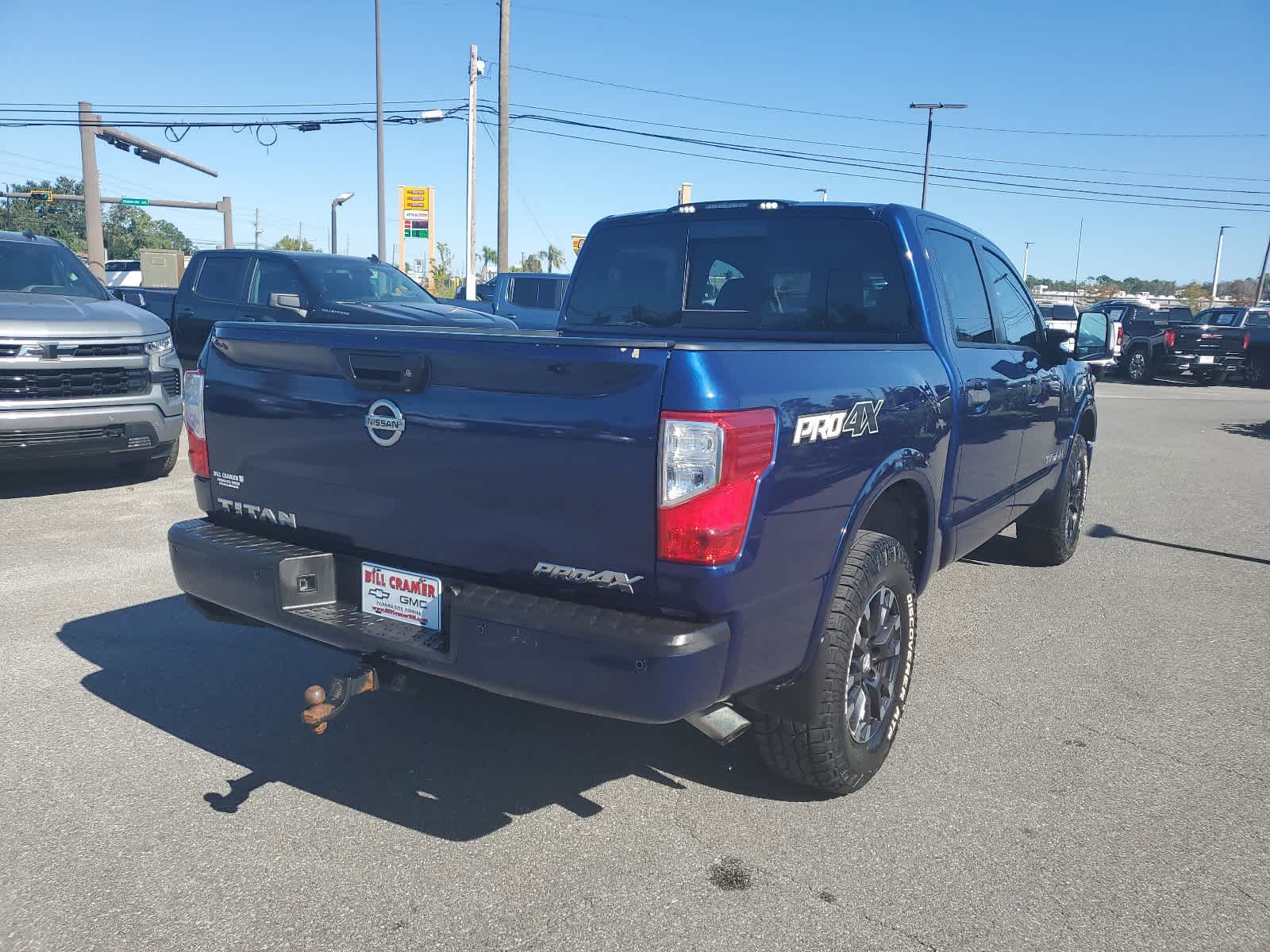 2017 Nissan Titan PRO-4X 4x4 Crew Cab 6