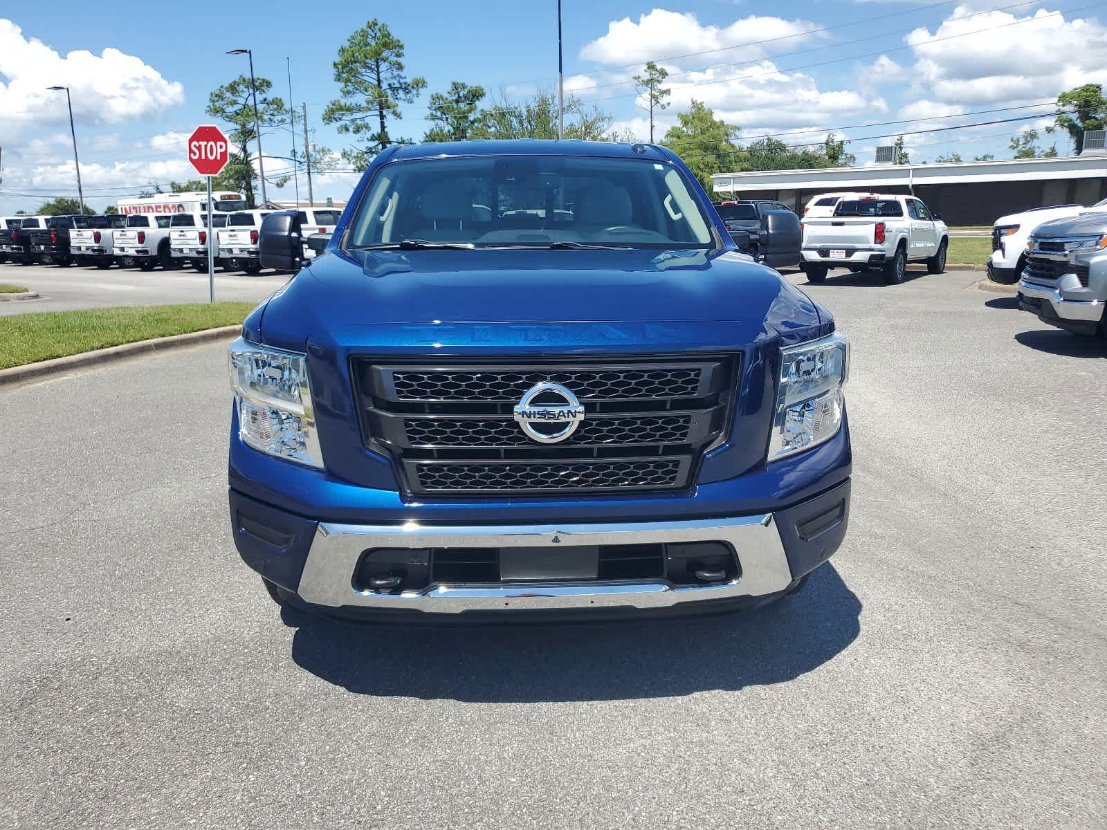 2020 Nissan Titan SV 4x2 Crew Cab 9