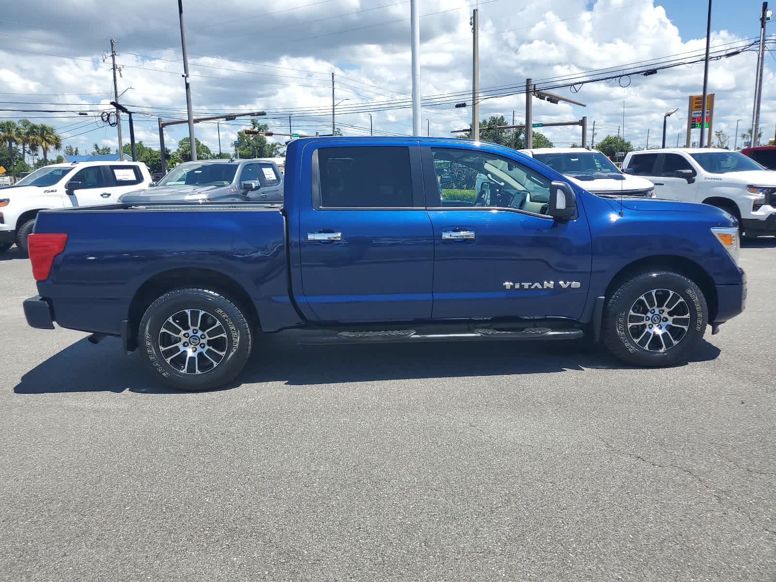 2020 Nissan Titan SV 4x2 Crew Cab 7