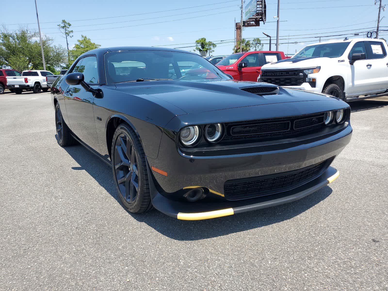 2023 Dodge Challenger R/T 8