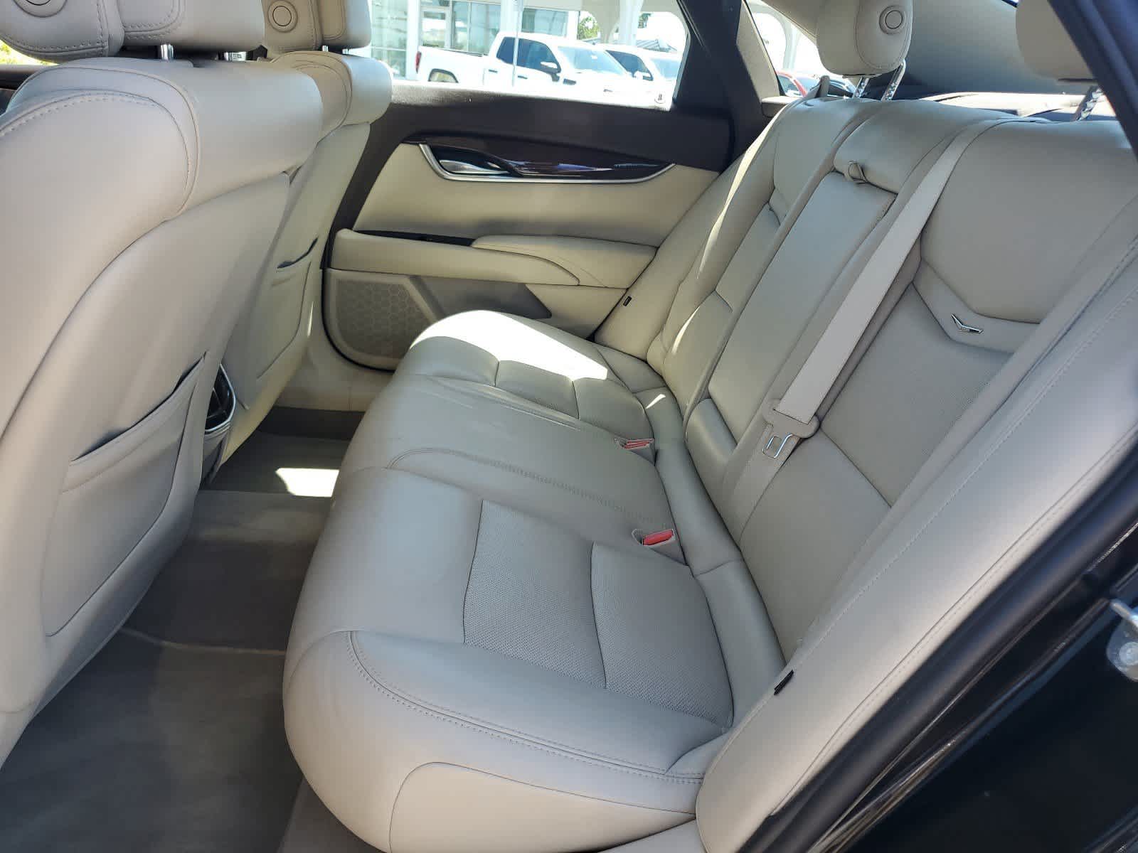 2013 Cadillac XTS Luxury 14