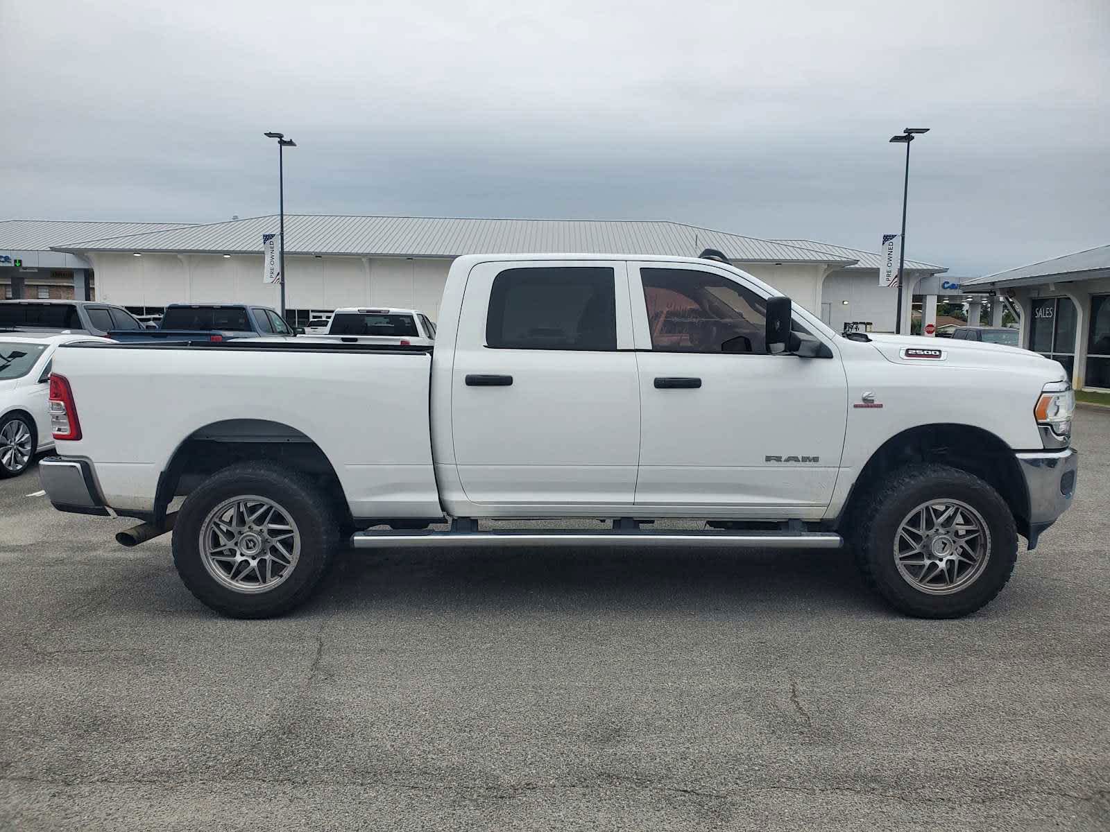 View vehicle photo 2