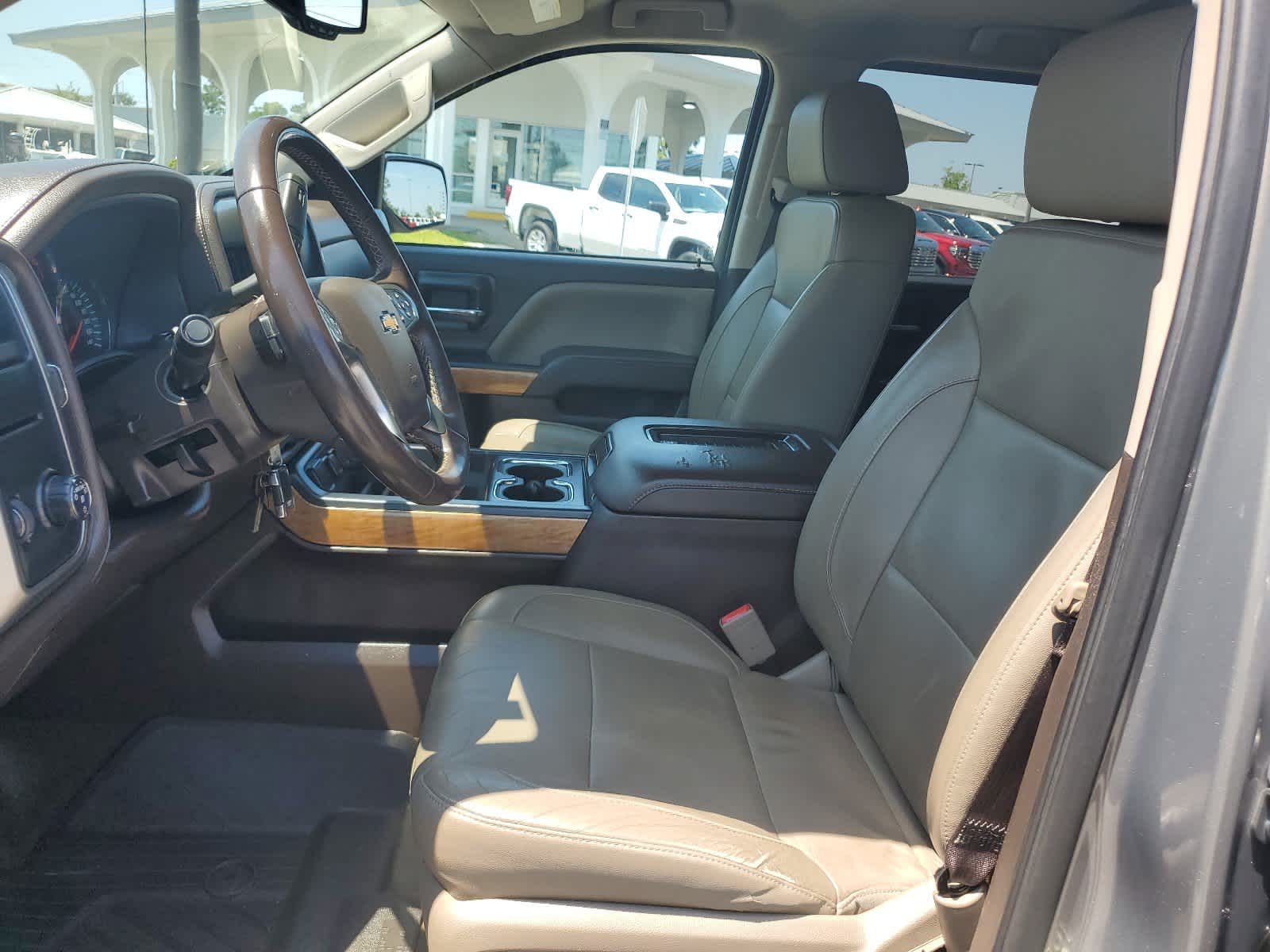 2017 Chevrolet Silverado 1500 LTZ 2WD Crew Cab 143.5 13