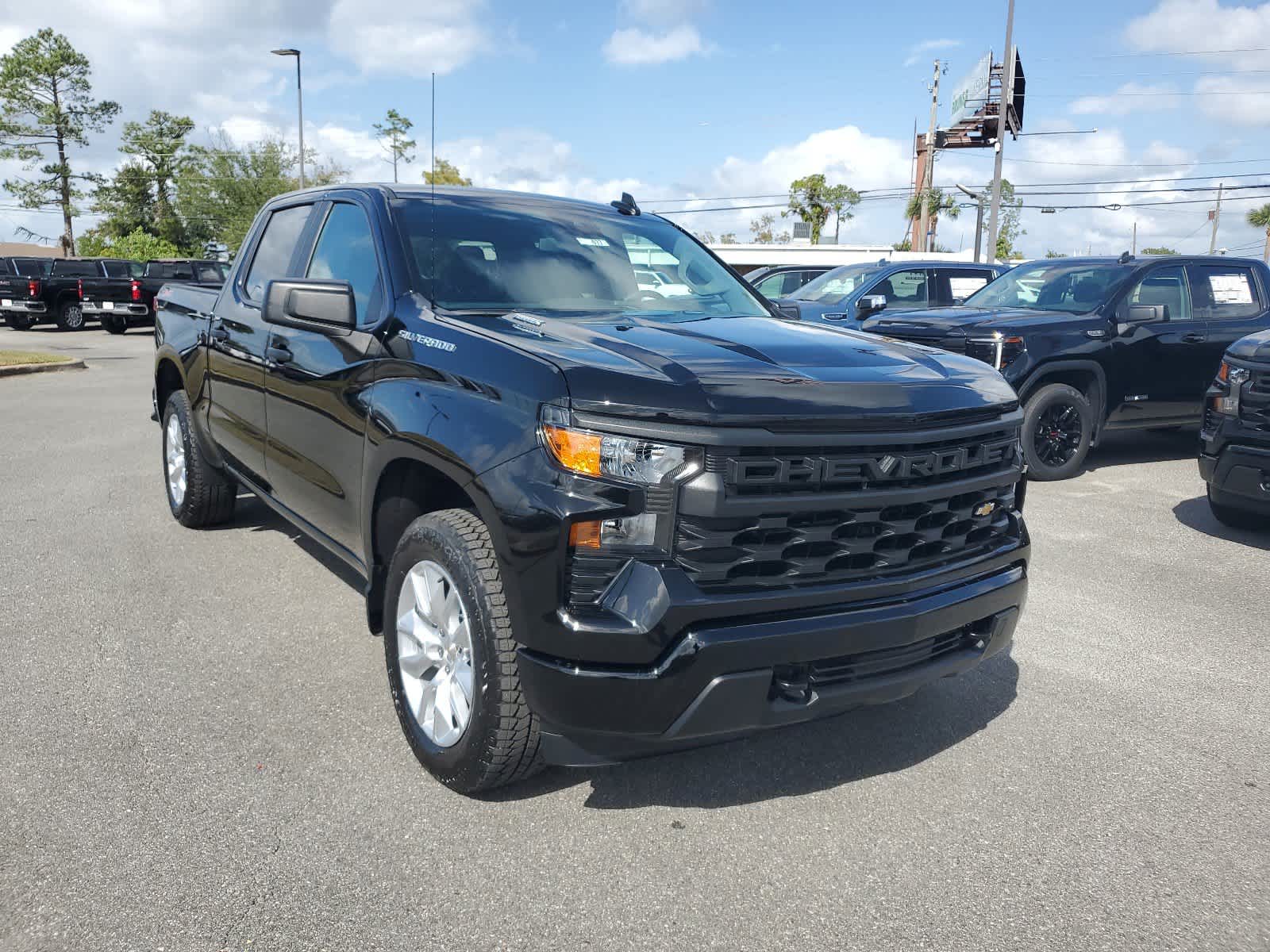 2025 Chevrolet Silverado 1500 Custom 4WD Crew Cab 147 2