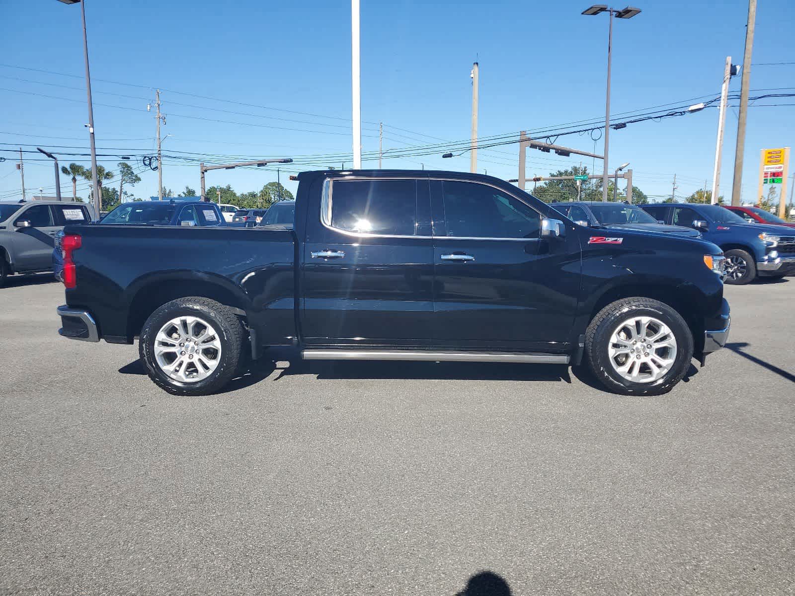 2022 Chevrolet Silverado 1500 LTZ 4WD Crew Cab 147 7