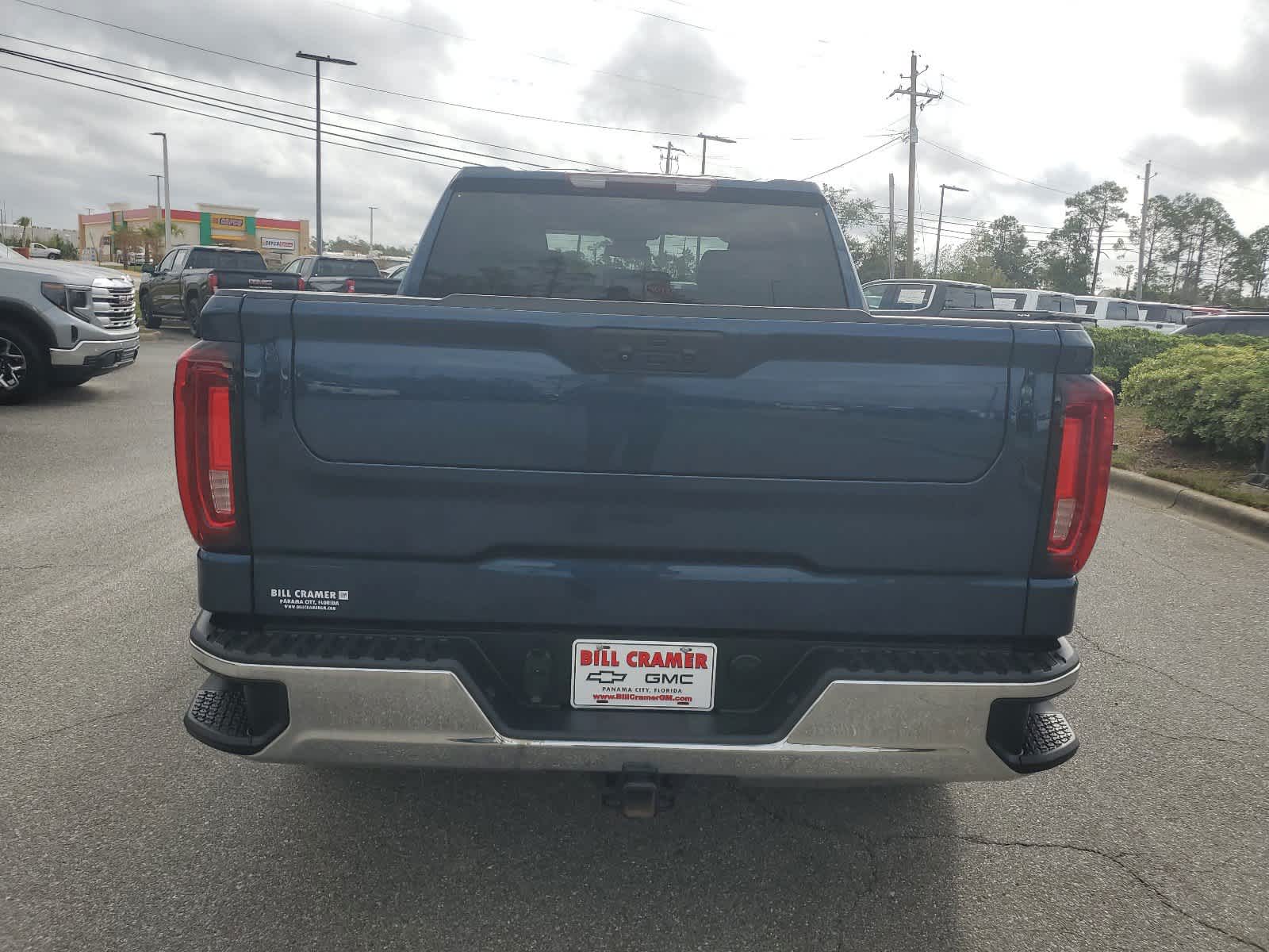 2022 GMC Sierra 1500 SLT 2WD Crew Cab 147 4