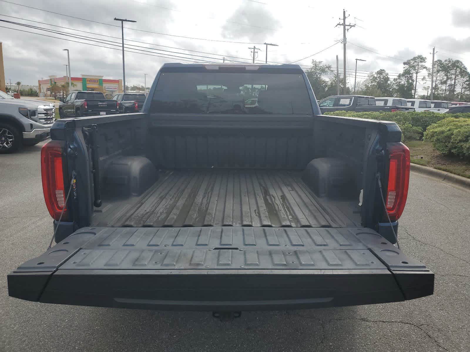 2022 GMC Sierra 1500 SLT 2WD Crew Cab 147 5