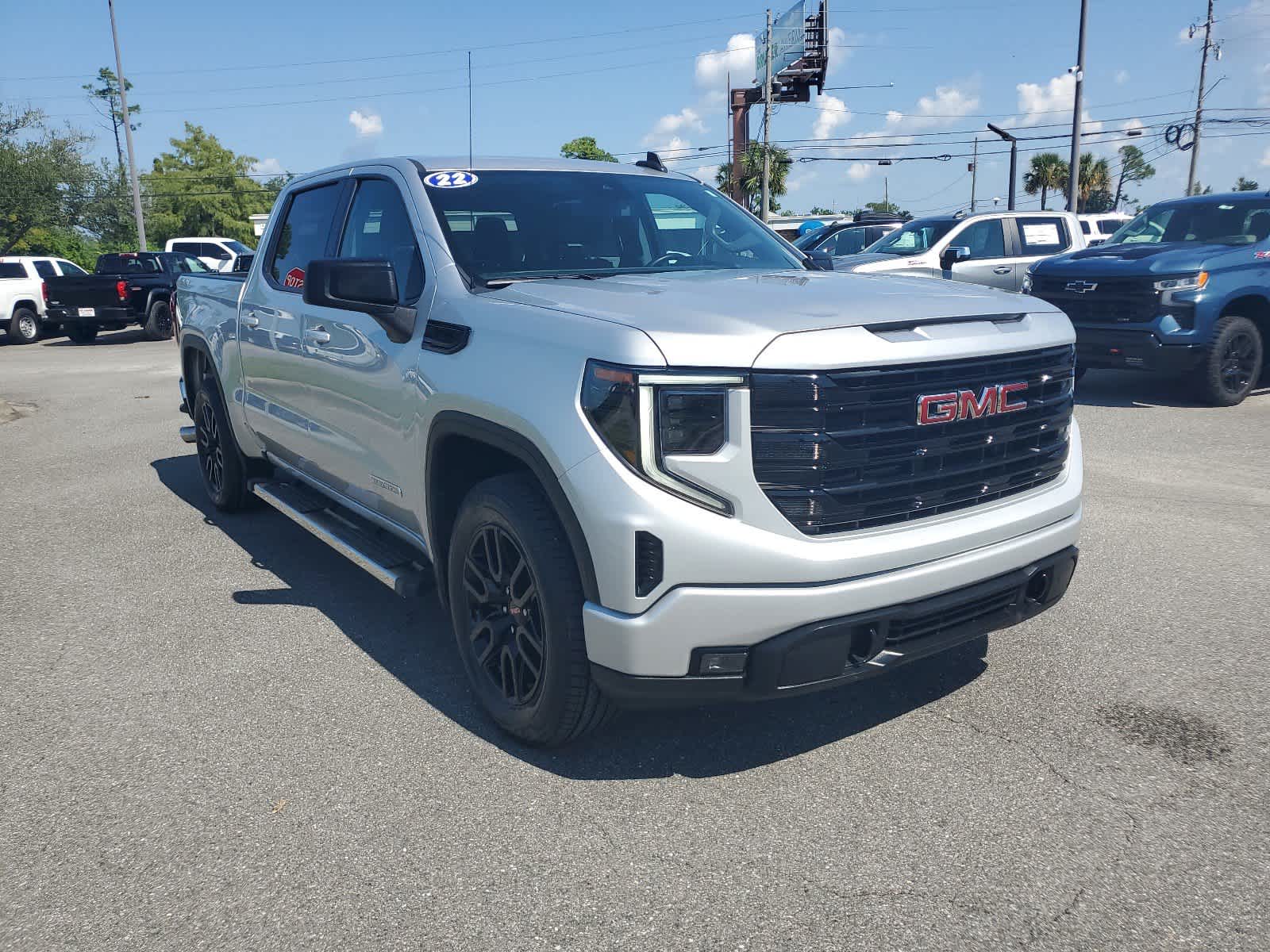 2022 GMC Sierra 1500 Elevation 4WD Crew Cab 147 8