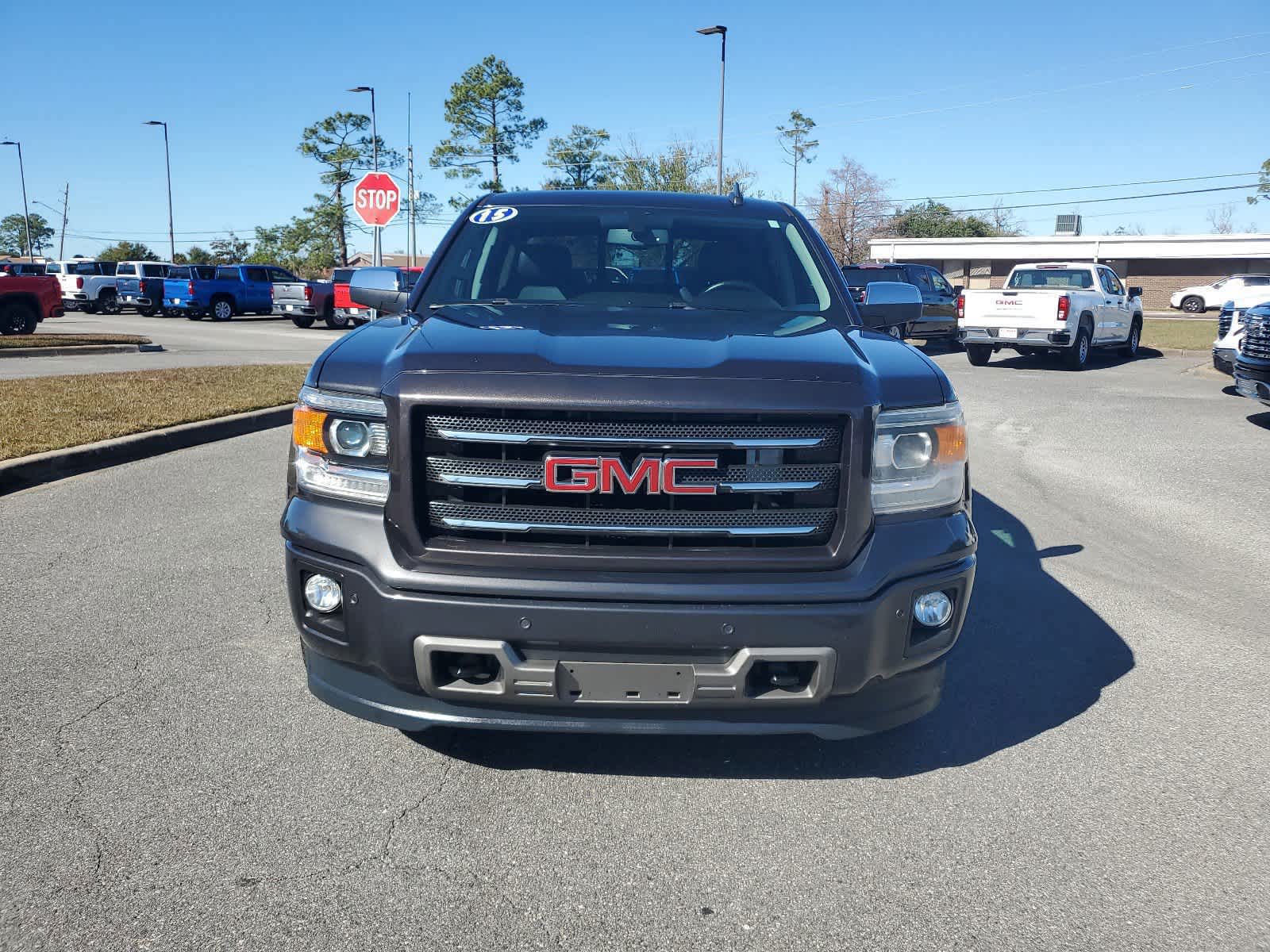 2015 GMC Sierra 1500 SLT 4WD Crew Cab 143.5 9