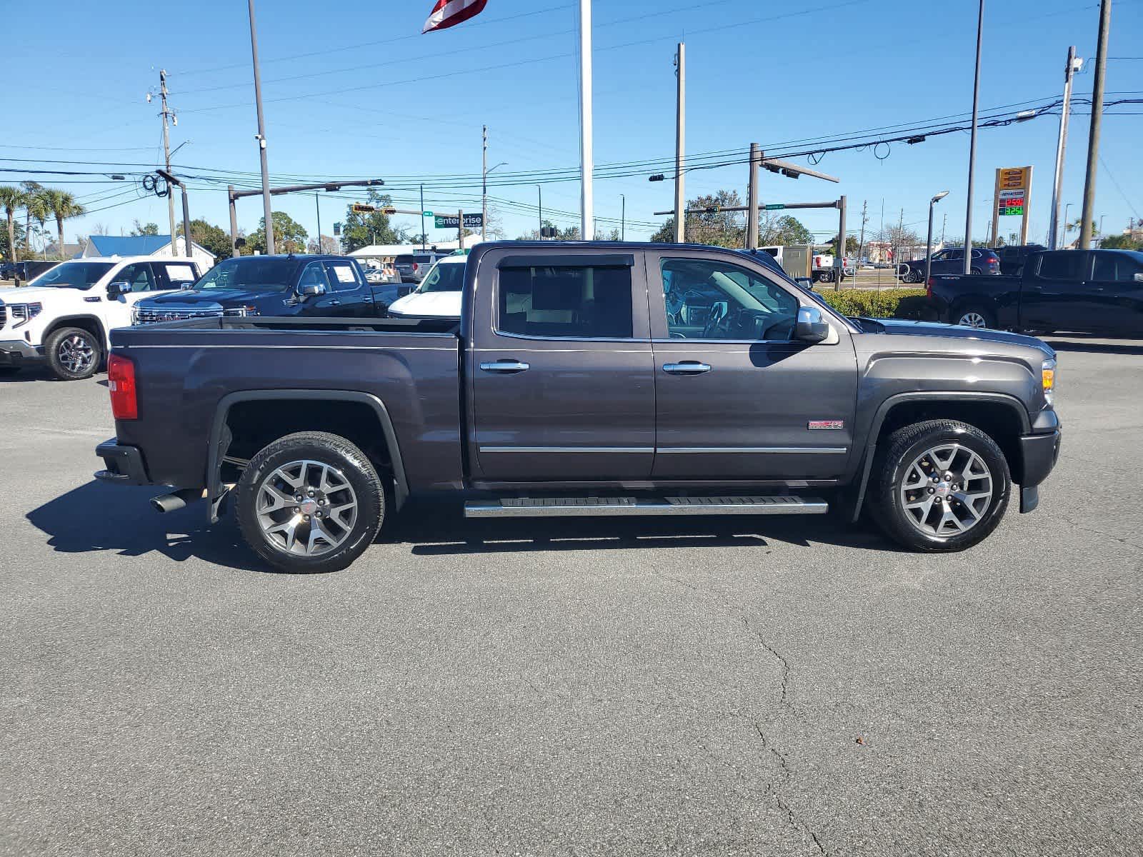 2015 GMC Sierra 1500 SLT 4WD Crew Cab 143.5 7