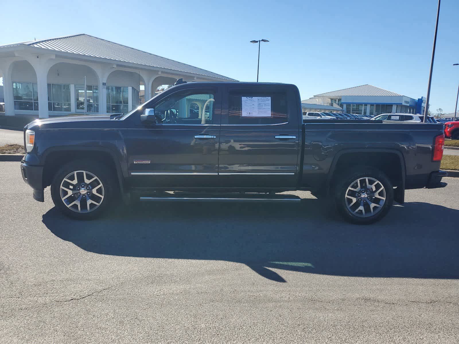 2015 GMC Sierra 1500 SLT 4WD Crew Cab 143.5 2