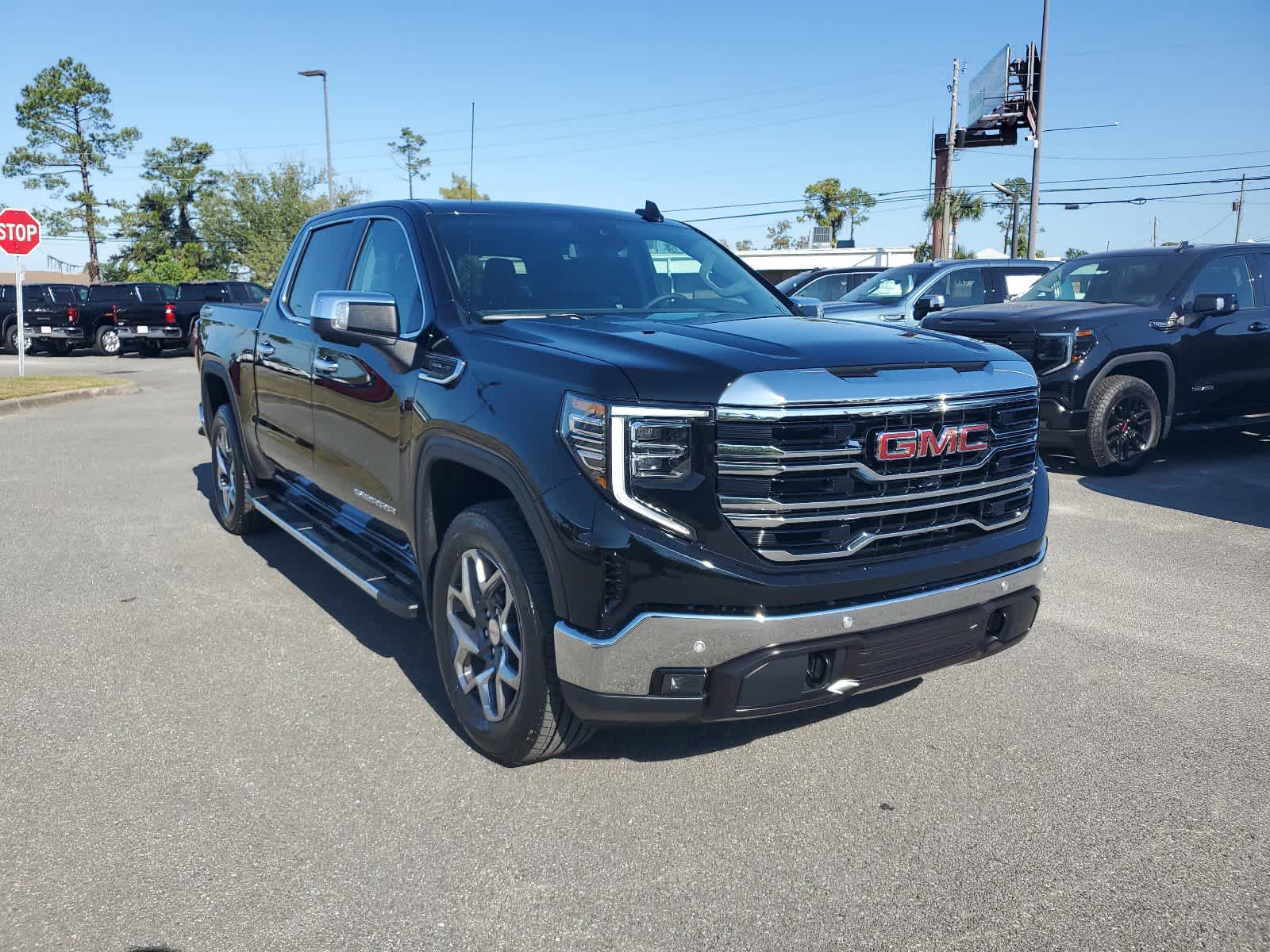 2025 GMC Sierra 1500 SLT 4WD Crew Cab 147 25