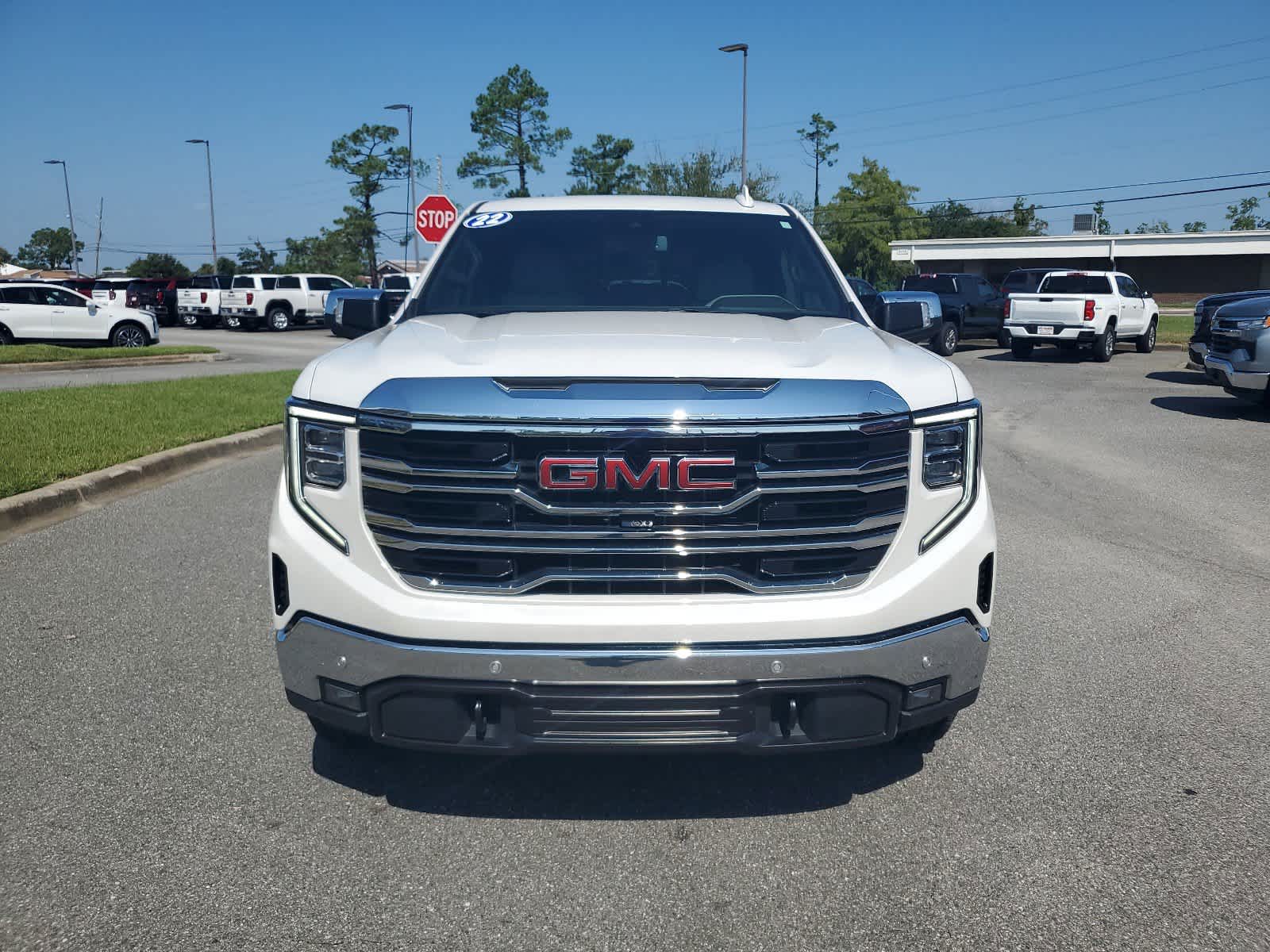 2022 GMC Sierra 1500 SLT 4WD Crew Cab 147 9