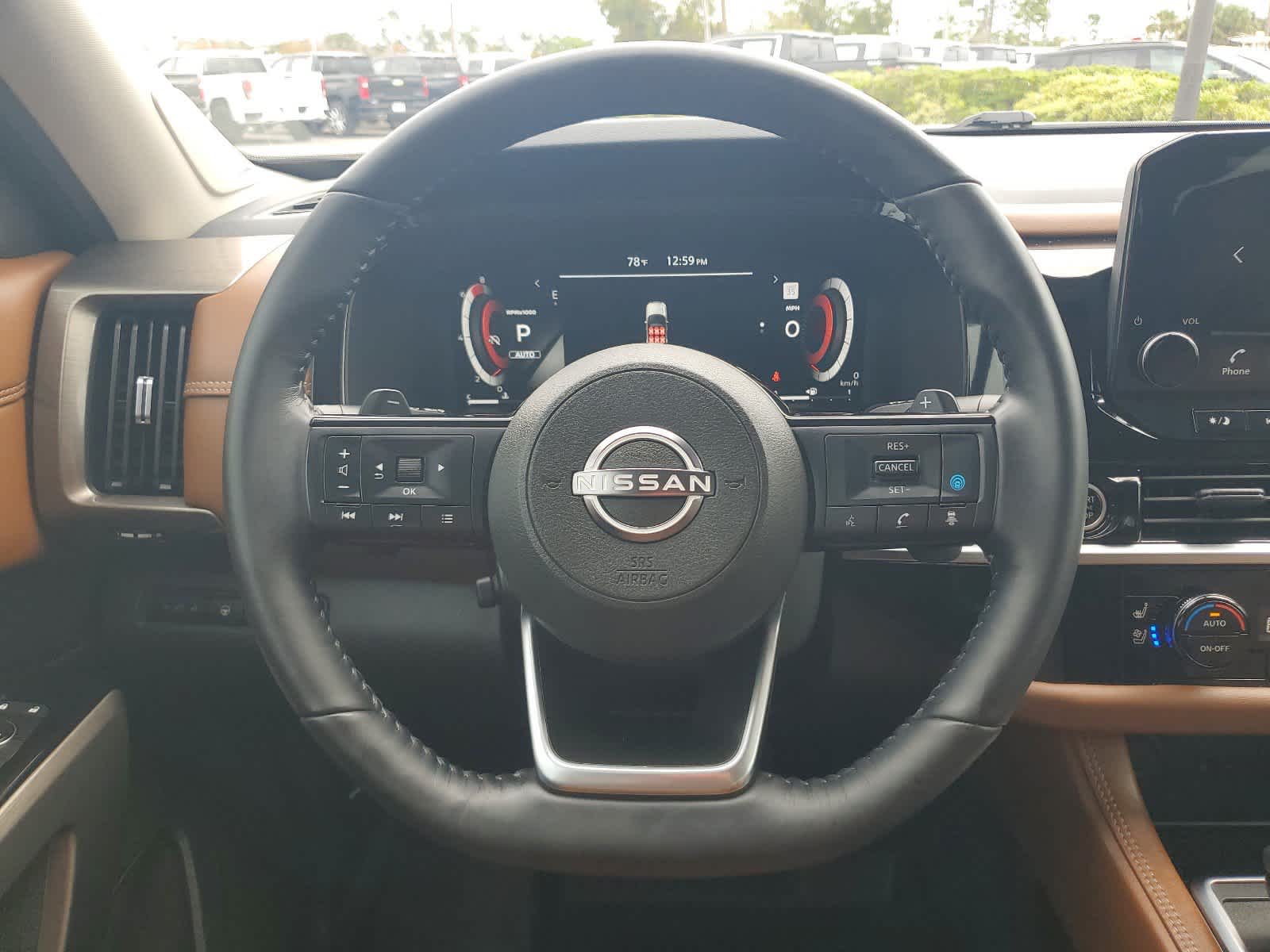 2023 Nissan Pathfinder Platinum 11