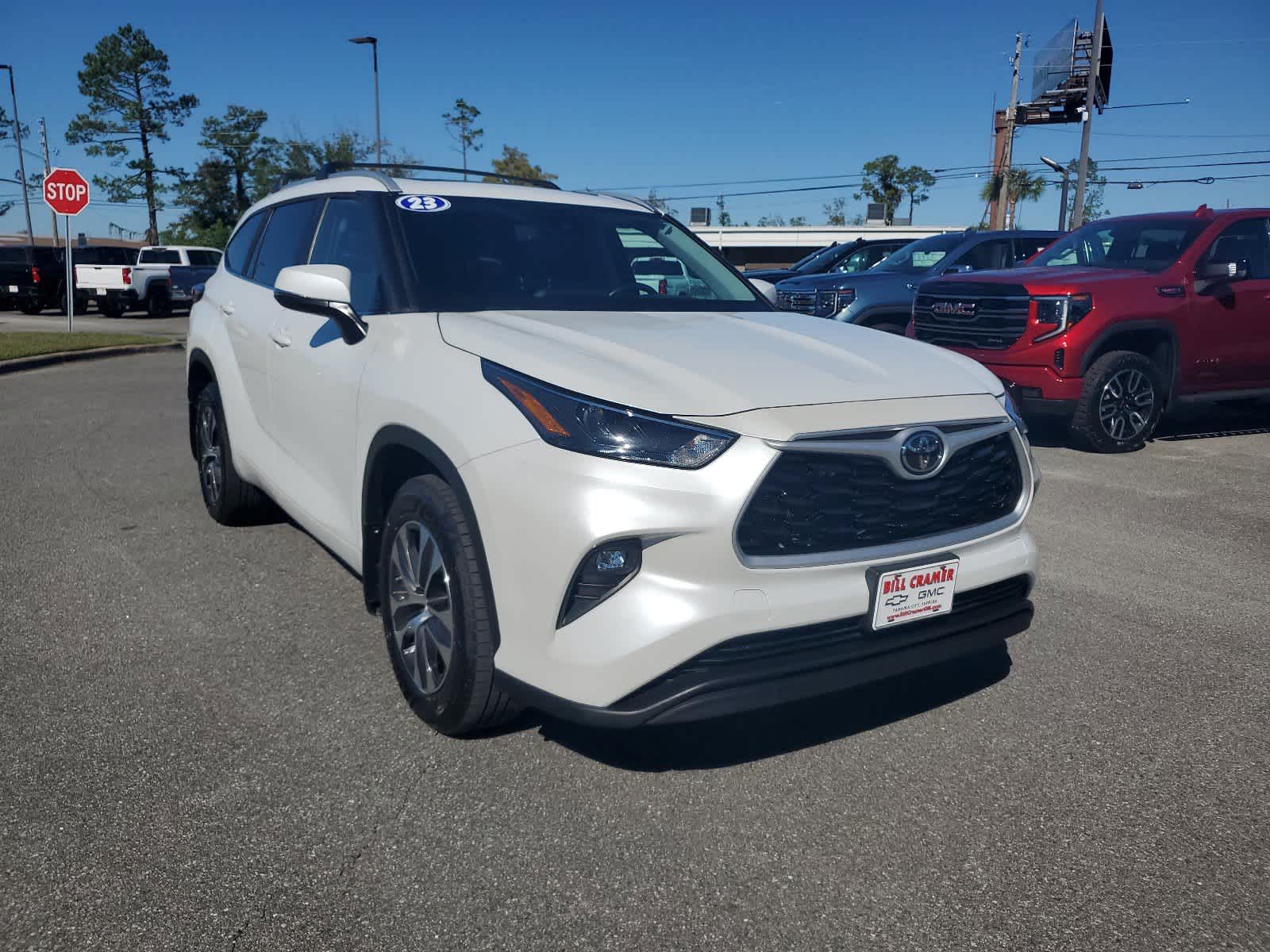 2023 Toyota Highlander XLE 8