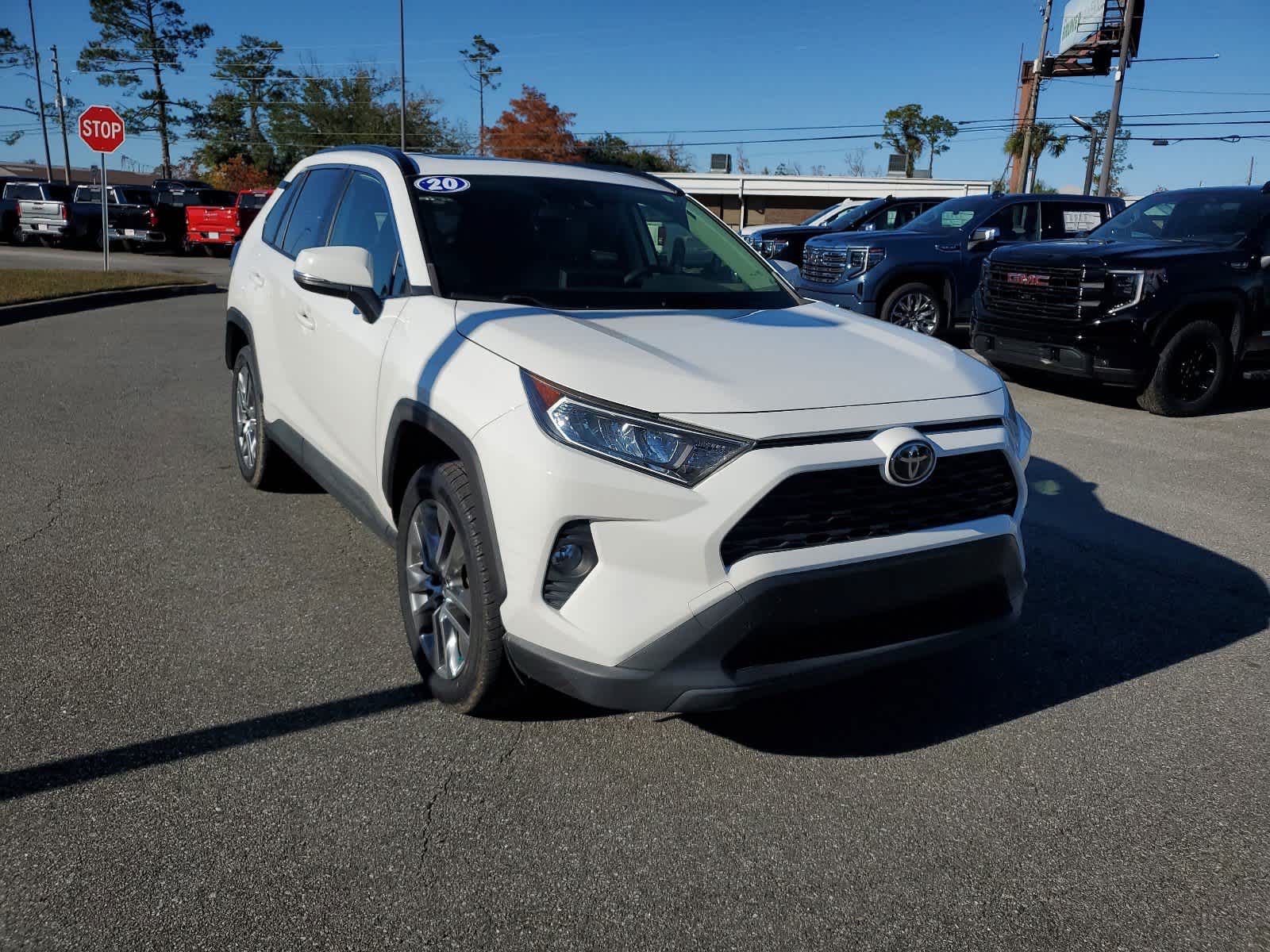 2020 Toyota RAV4 XLE Premium 8