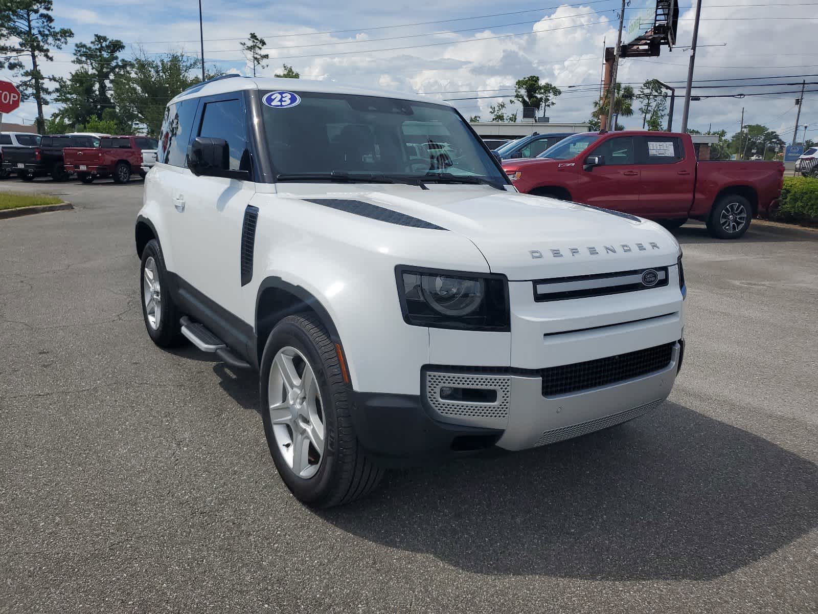 2023 Land Rover Defender SE 8