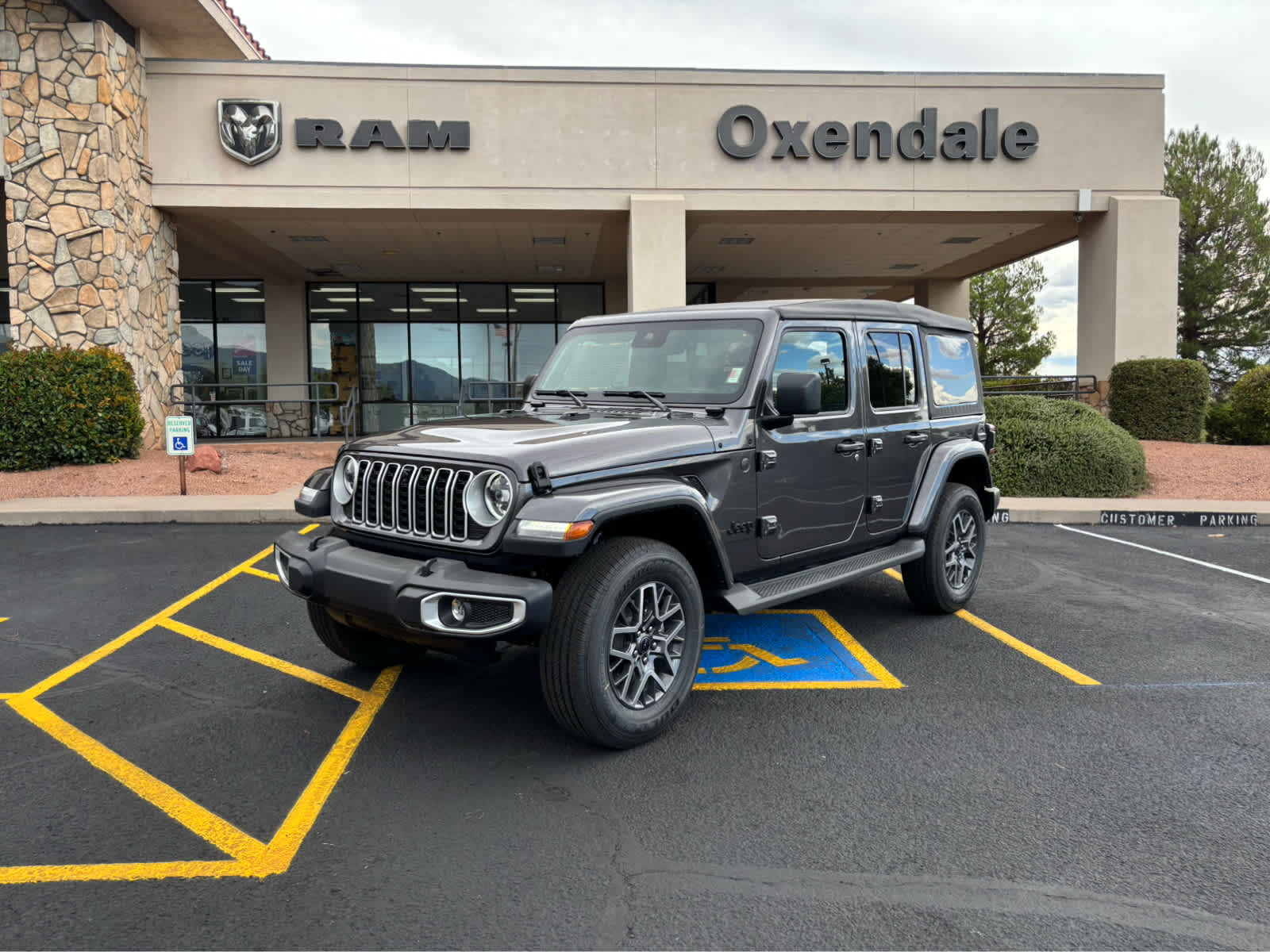 2025 Jeep Wrangler Sahara 