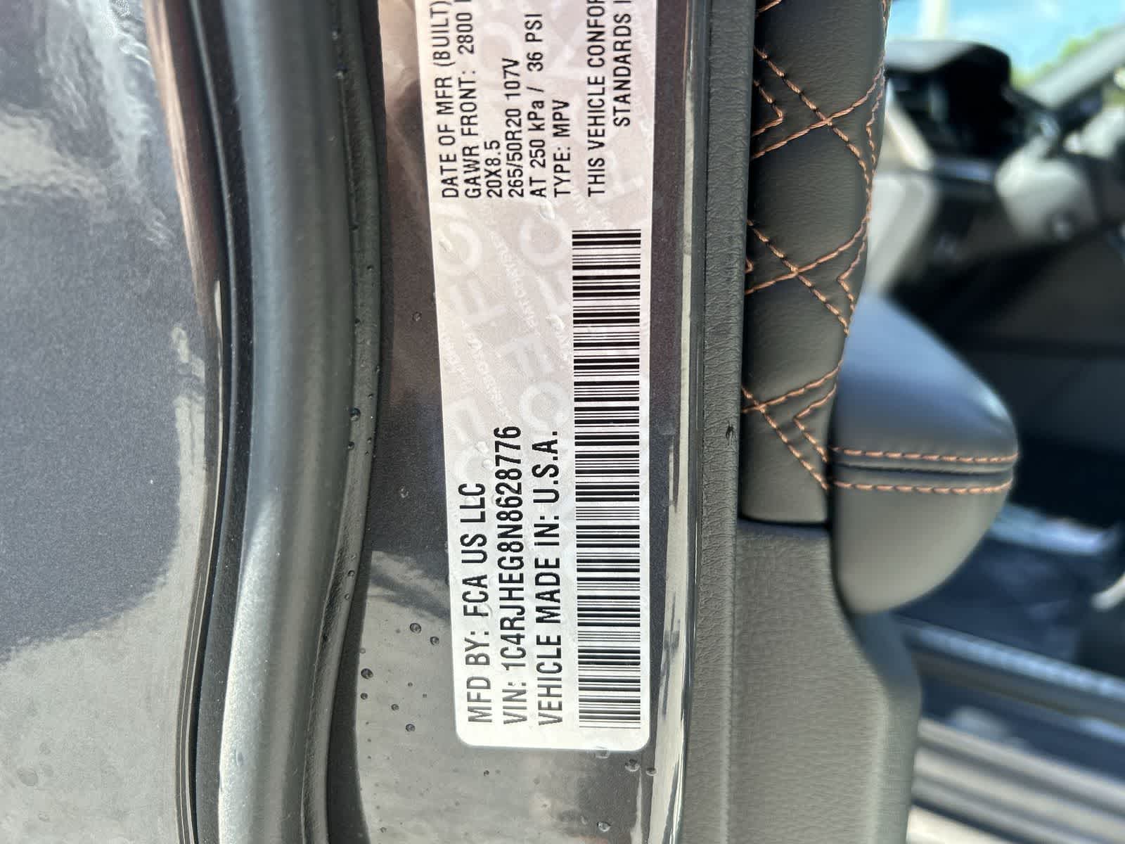 1C4RJHEG8N8628776