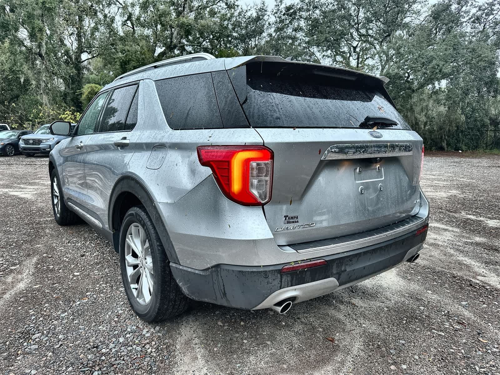 2021 Ford Explorer Limited photo 2