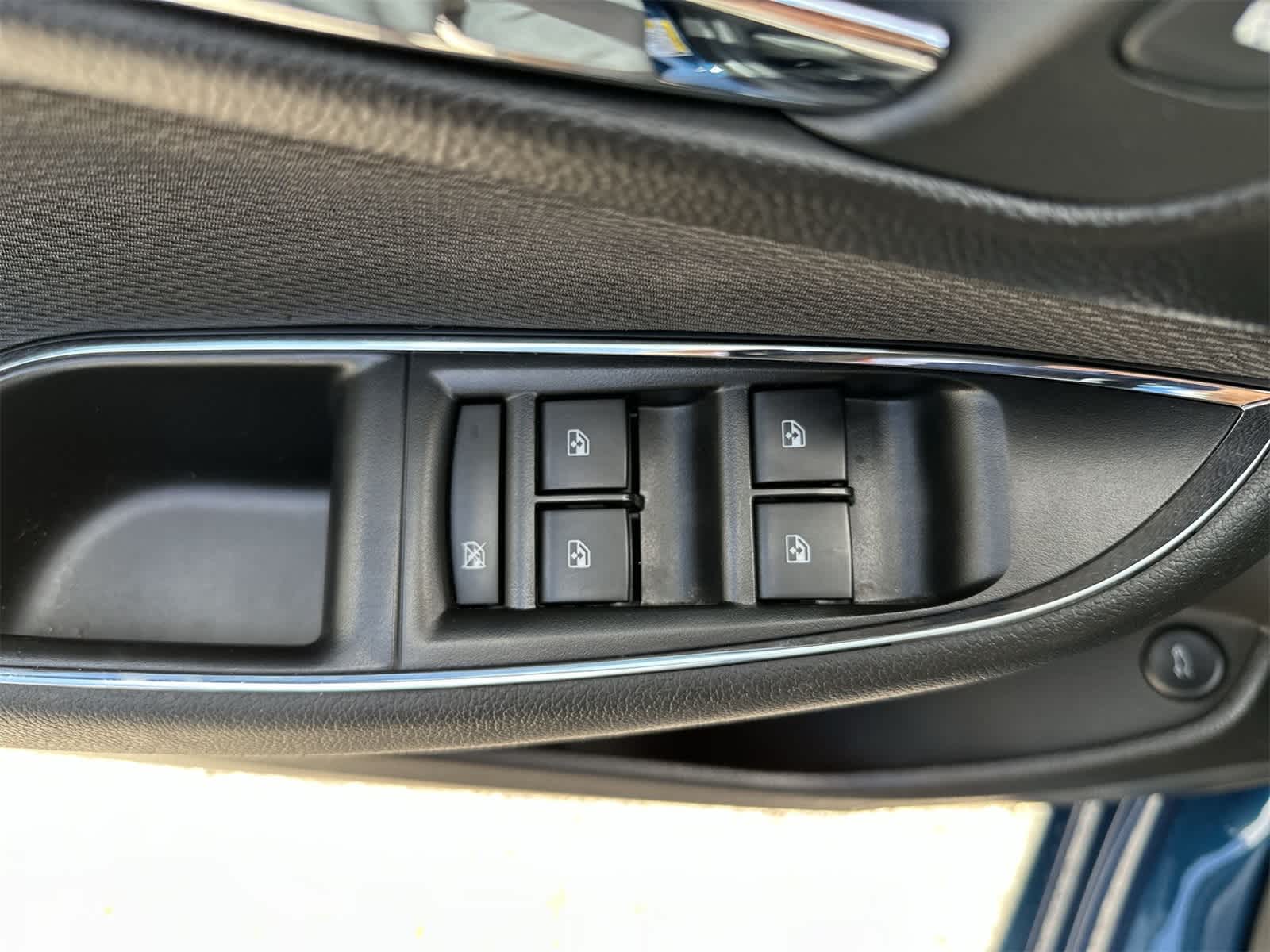 2019 Chevrolet Cruze LT photo 3