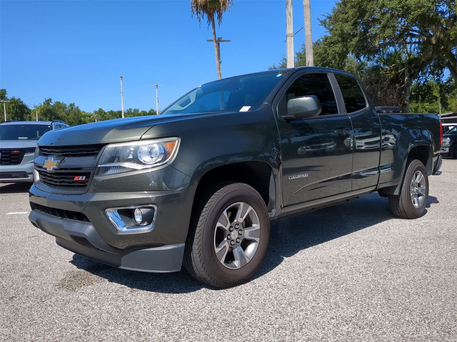 2018 Chevrolet Colorado Z71 photo 2