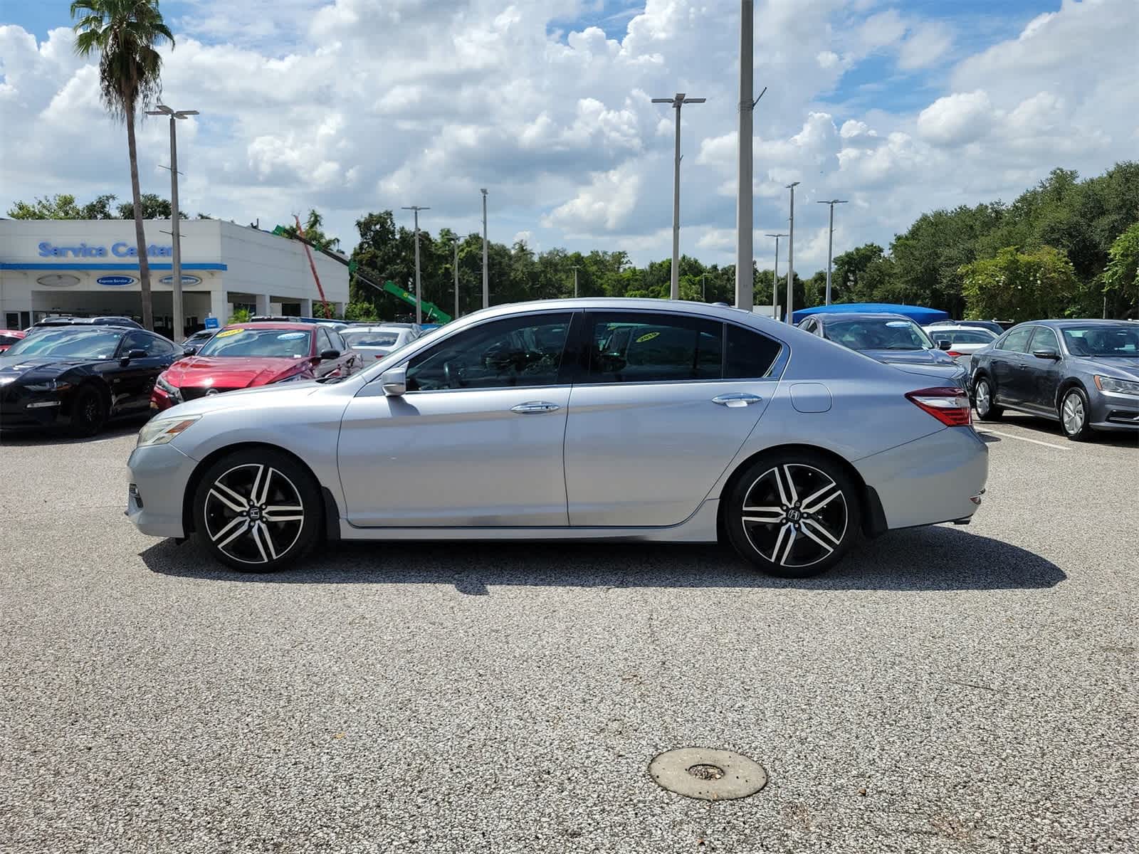 Used 2016 Honda Accord Touring with VIN 1HGCR3F91GA030186 for sale in Tampa, FL