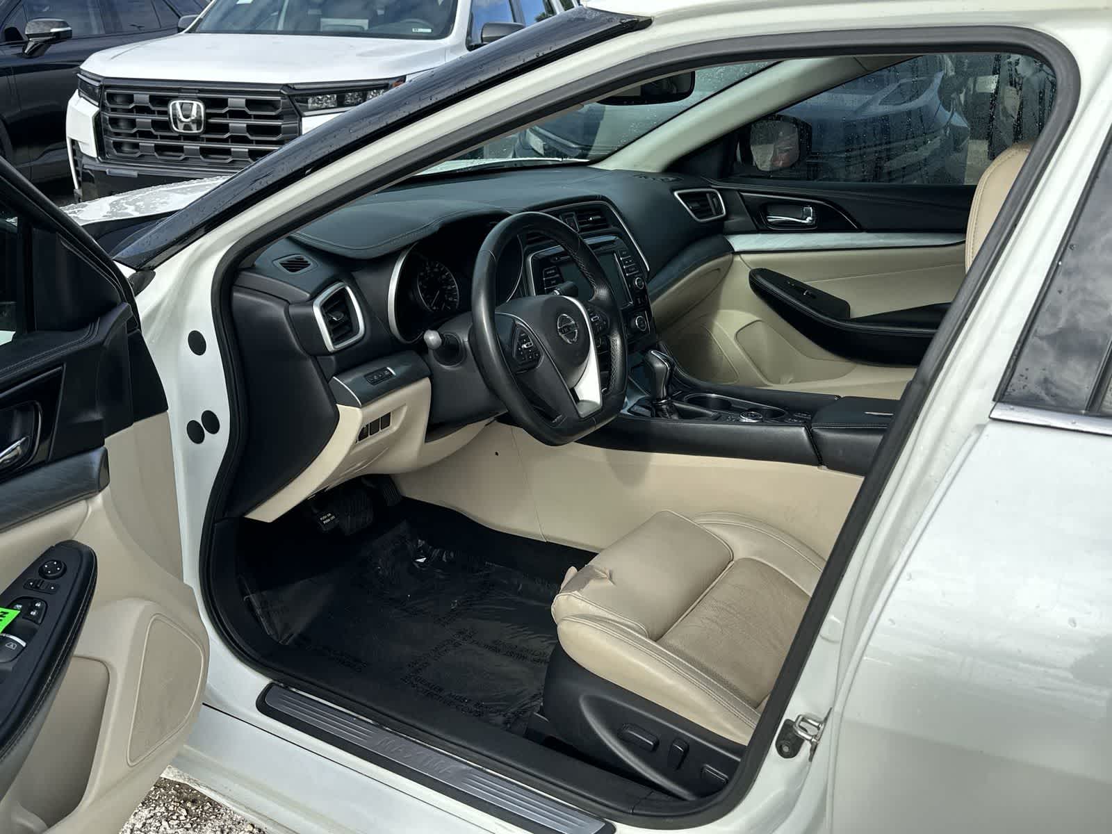 Used Pearl White 2018 Nissan Maxima SV for Sale in Tampa, FL