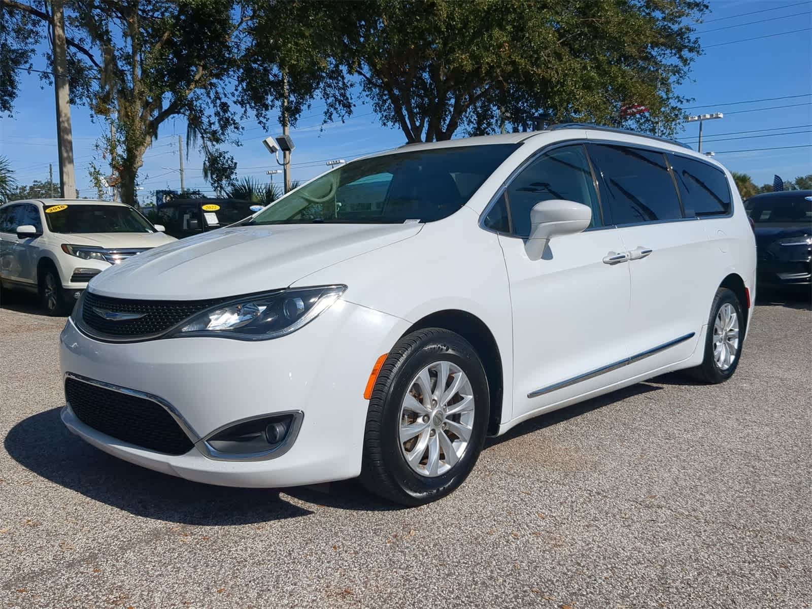 Used 2019 Chrysler Pacifica Touring L with VIN 2C4RC1BGXKR540396 for sale in Tampa, FL