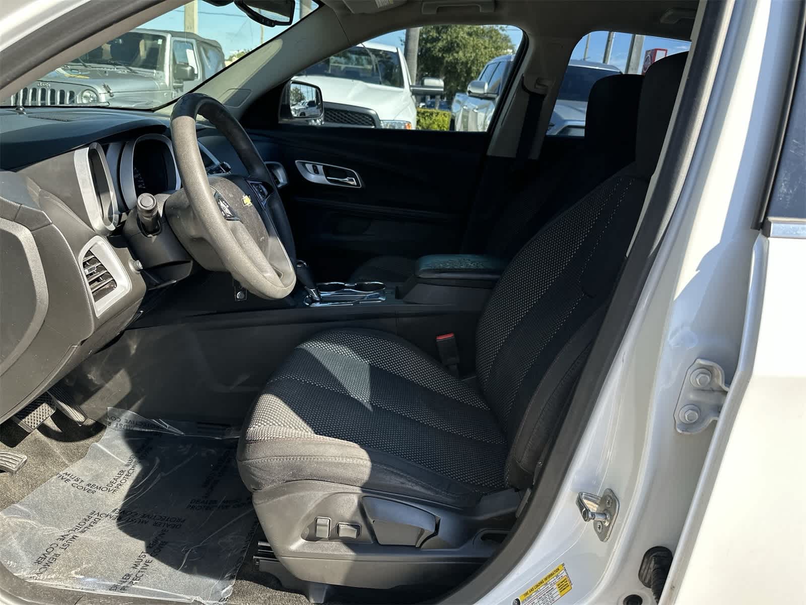 2017 Chevrolet Equinox L photo 4