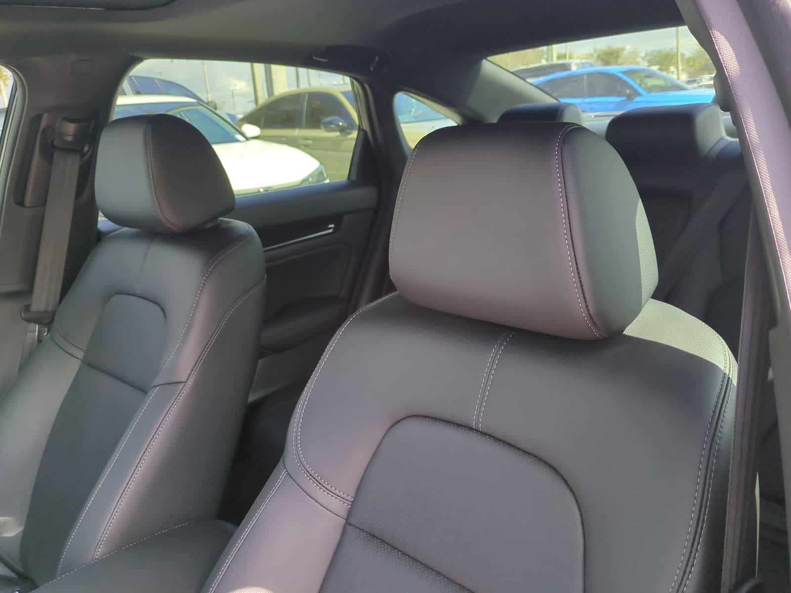 2025 Honda Civic Sport Touring - Photo 8